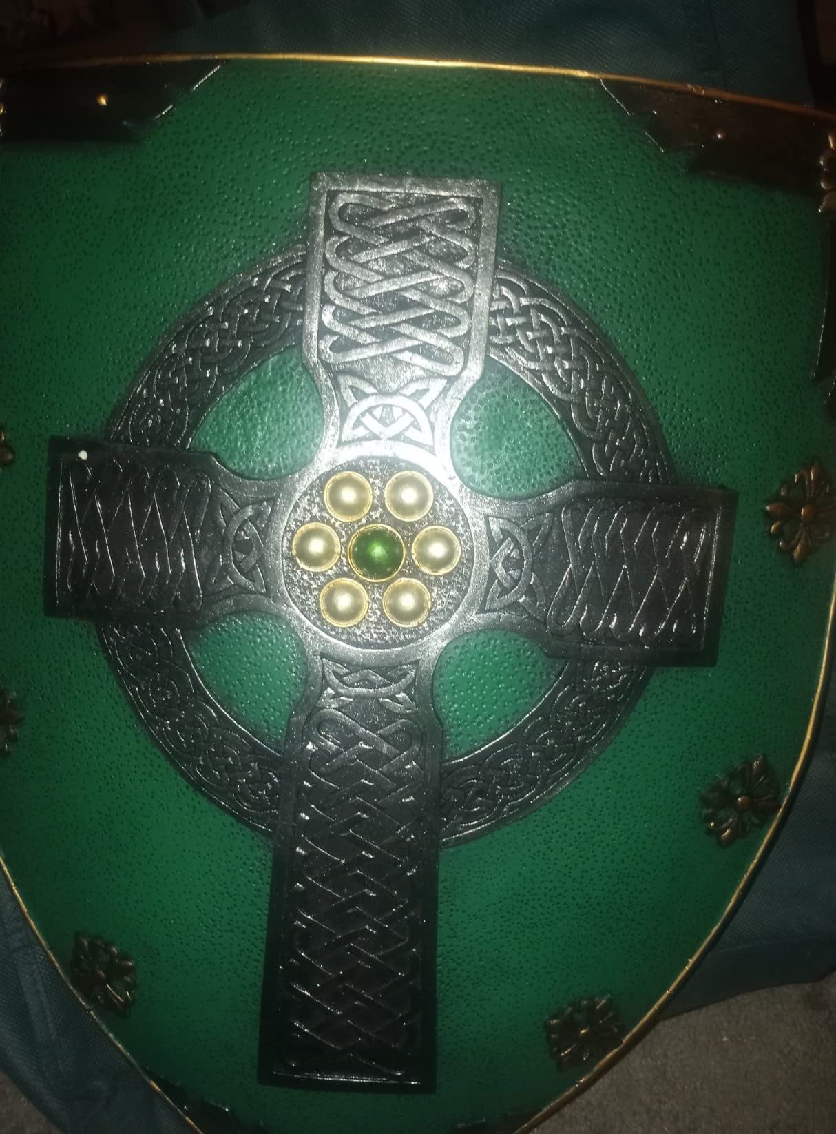Design Toscano CL41032 Celtic Cross Warriors Shield Medieval Decor Wall Sculpture, 18 Inch customer photo 2