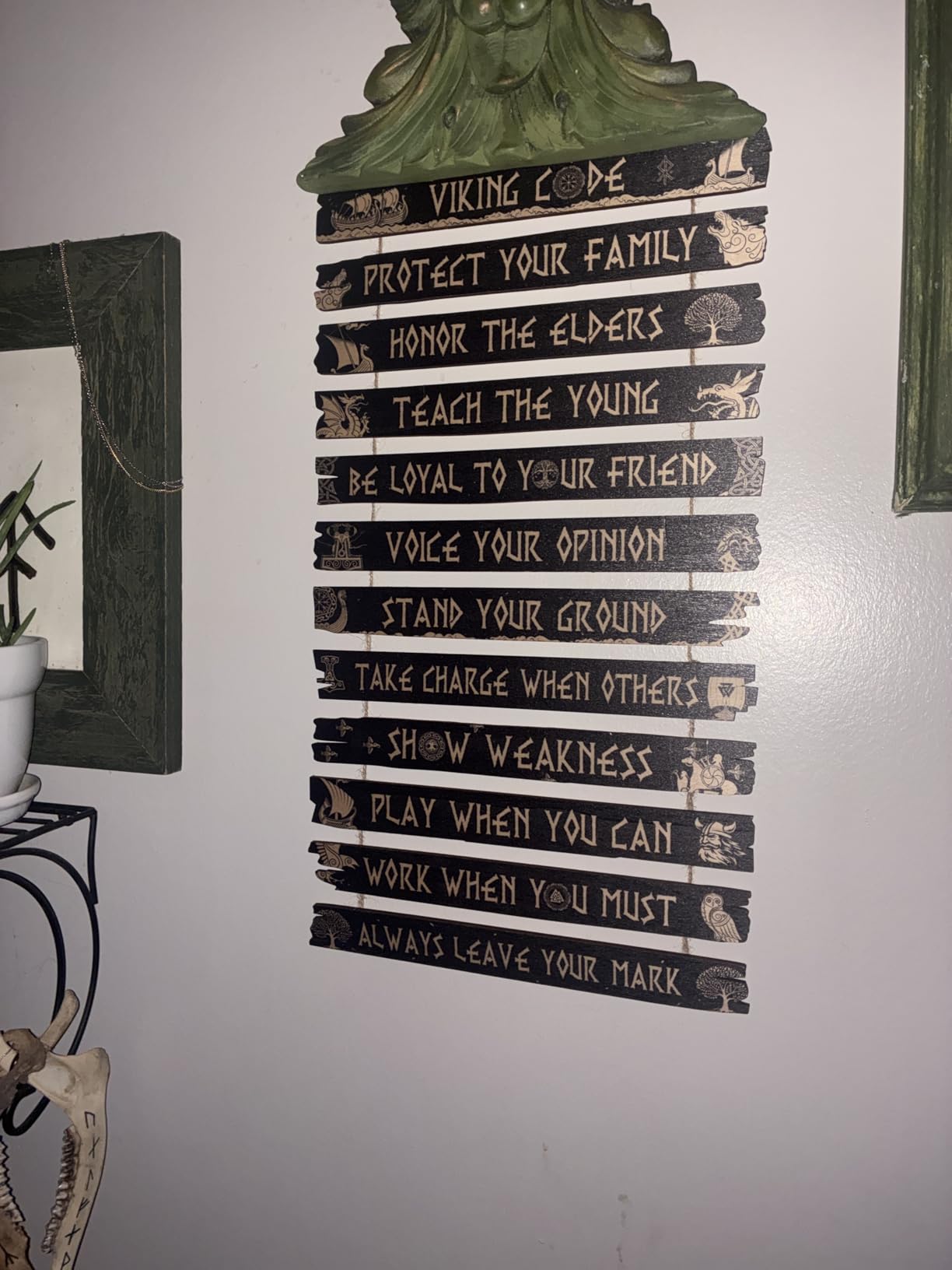 Thinkday Viking Wall Pediment Decor for Men Nordic Rune Wooden Wall Sculpture Art Vegvisir and Valknut Pagan Wood Plaque Set Celtic Rune Norse Pagan Wooden Medieval Mythology Hanging Art Sculpture customer photo 1