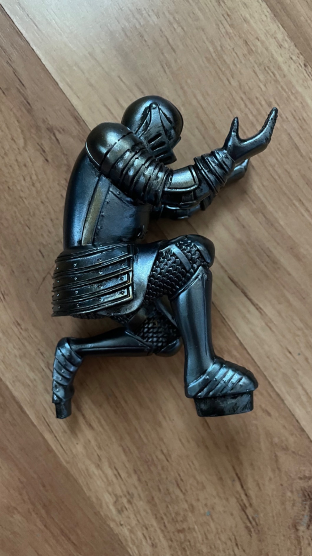 Knight Pen Holder Desk Organizers and Accessories as Gift Iron | Decorative Vintage Fountain Pencil Holders Desktop Accssories with a Cool Pen Suitable for Offices, Study and Living Room customer photo 2