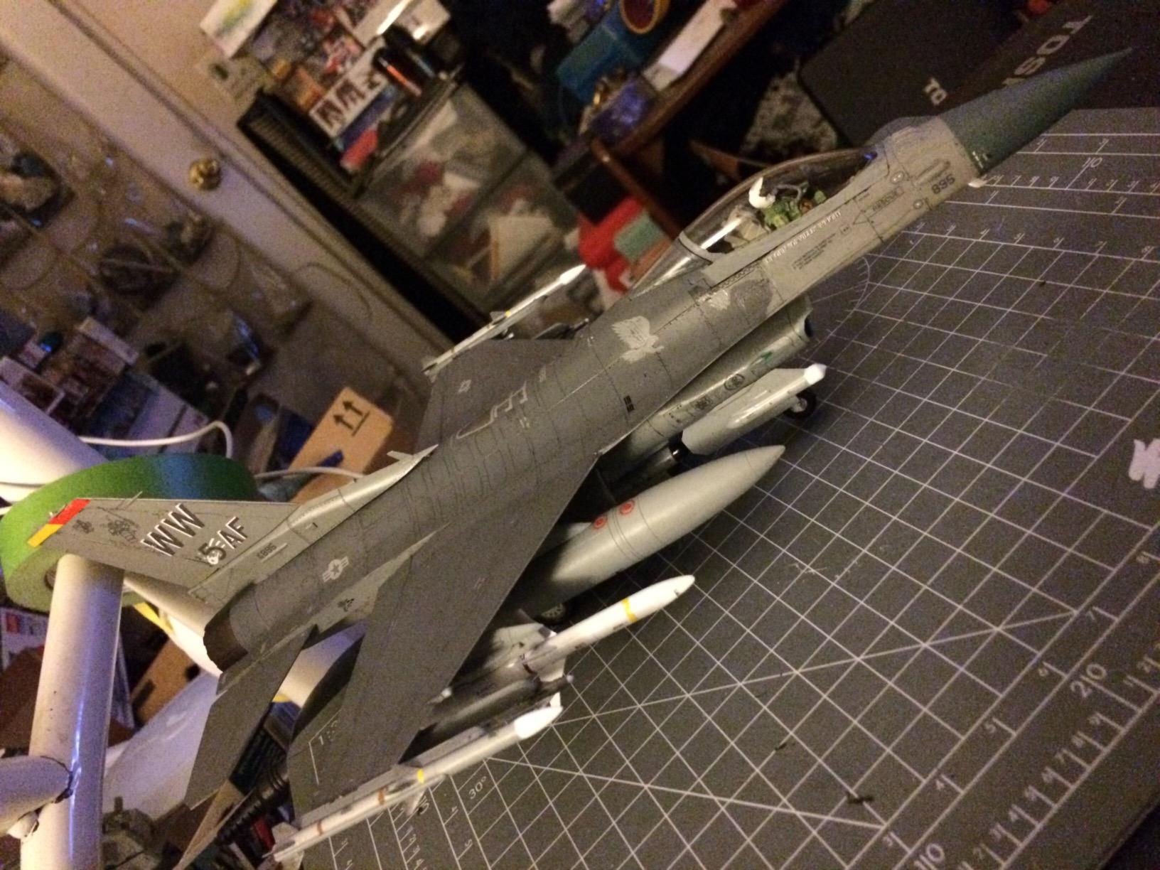 Tamiya 61098 1/48 Lockheed Martin F-16CJ Fighting Falcon Plastic Model Airplane Kit customer photo 1