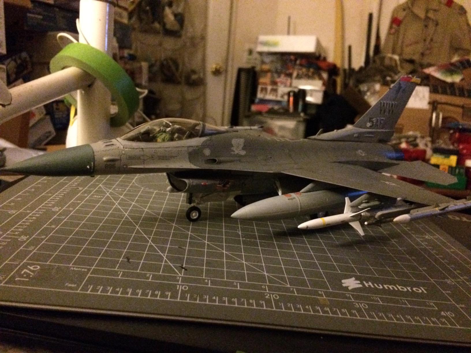 Tamiya 61098 1/48 Lockheed Martin F-16CJ Fighting Falcon Plastic Model Airplane Kit customer photo 2