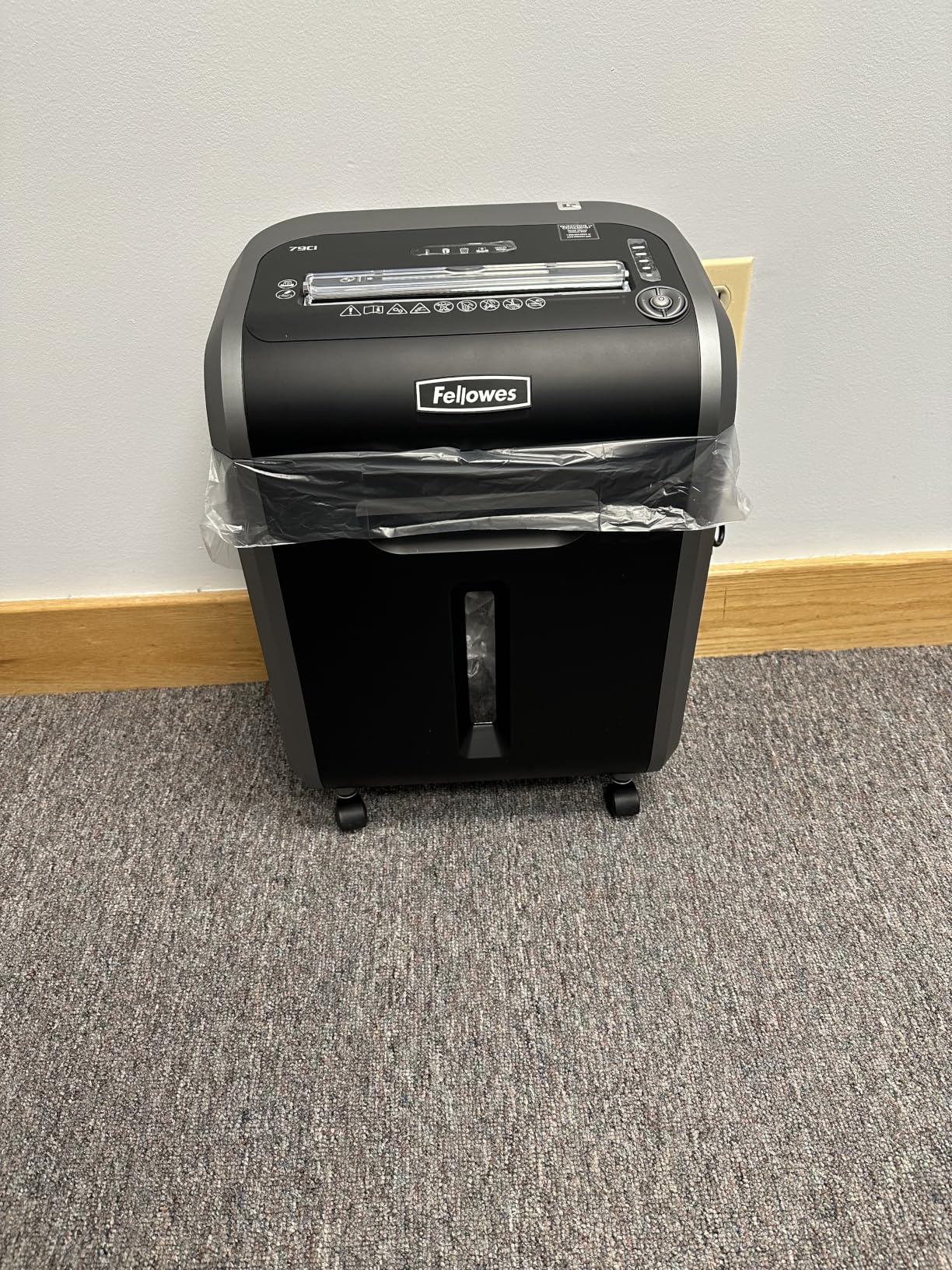Fellowes Powershred 99Ci 18-Sheet 100% Jam-Proof Heavy Duty Crosscut Paper Shredder customer photo 1