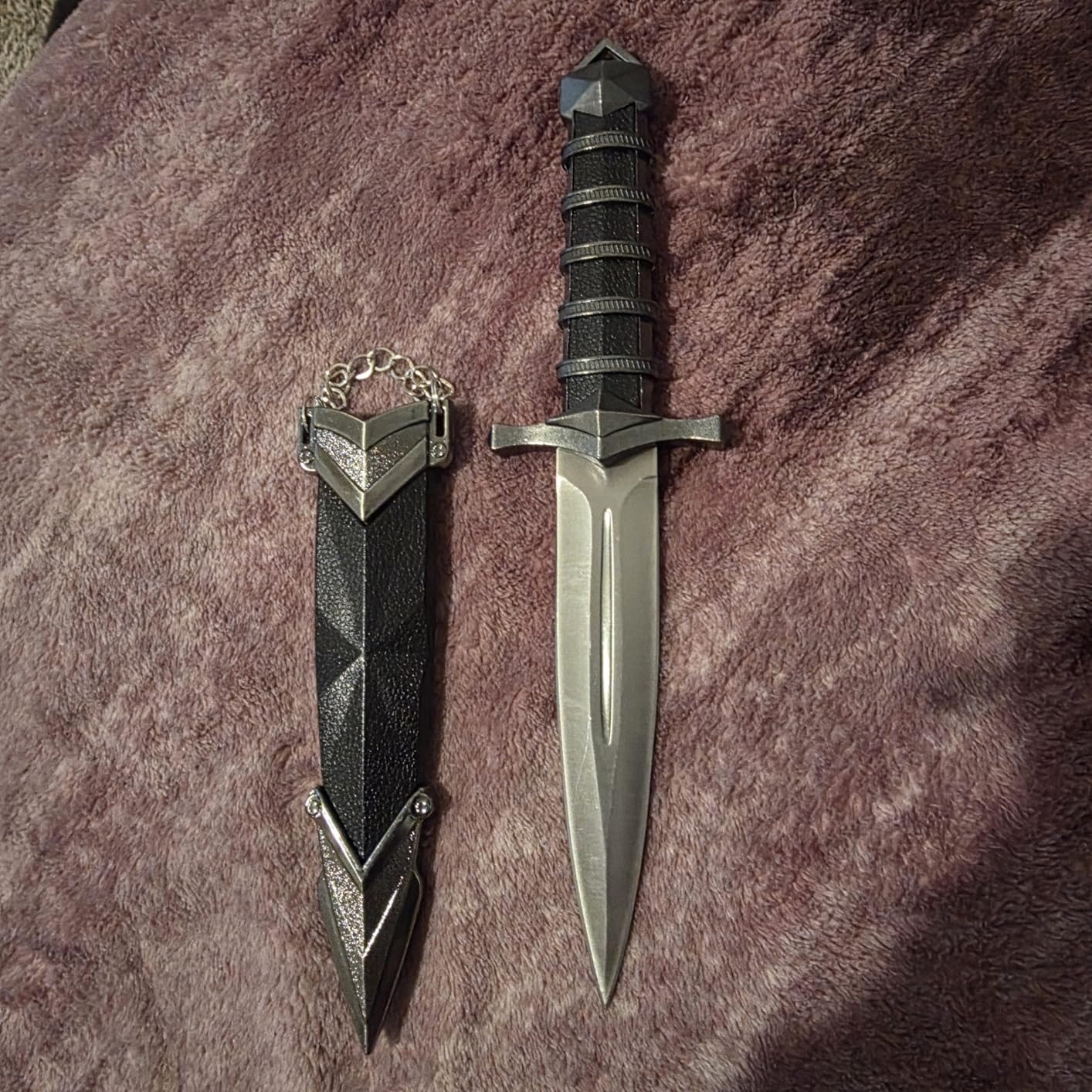Dark Assassin Dagger with Sheath customer photo 1
