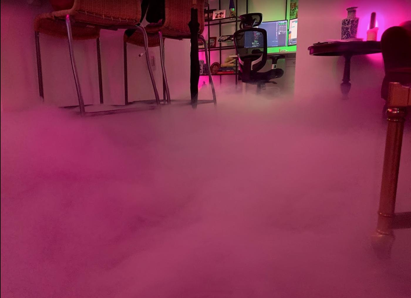 Froggy's Fog Cryofreeze Low Lying Fog Fluid for Stage and Studio, Use with Fog Chillers, Ground Foggers, and Low Lying Fog Generators, 1 Gallon customer photo 1