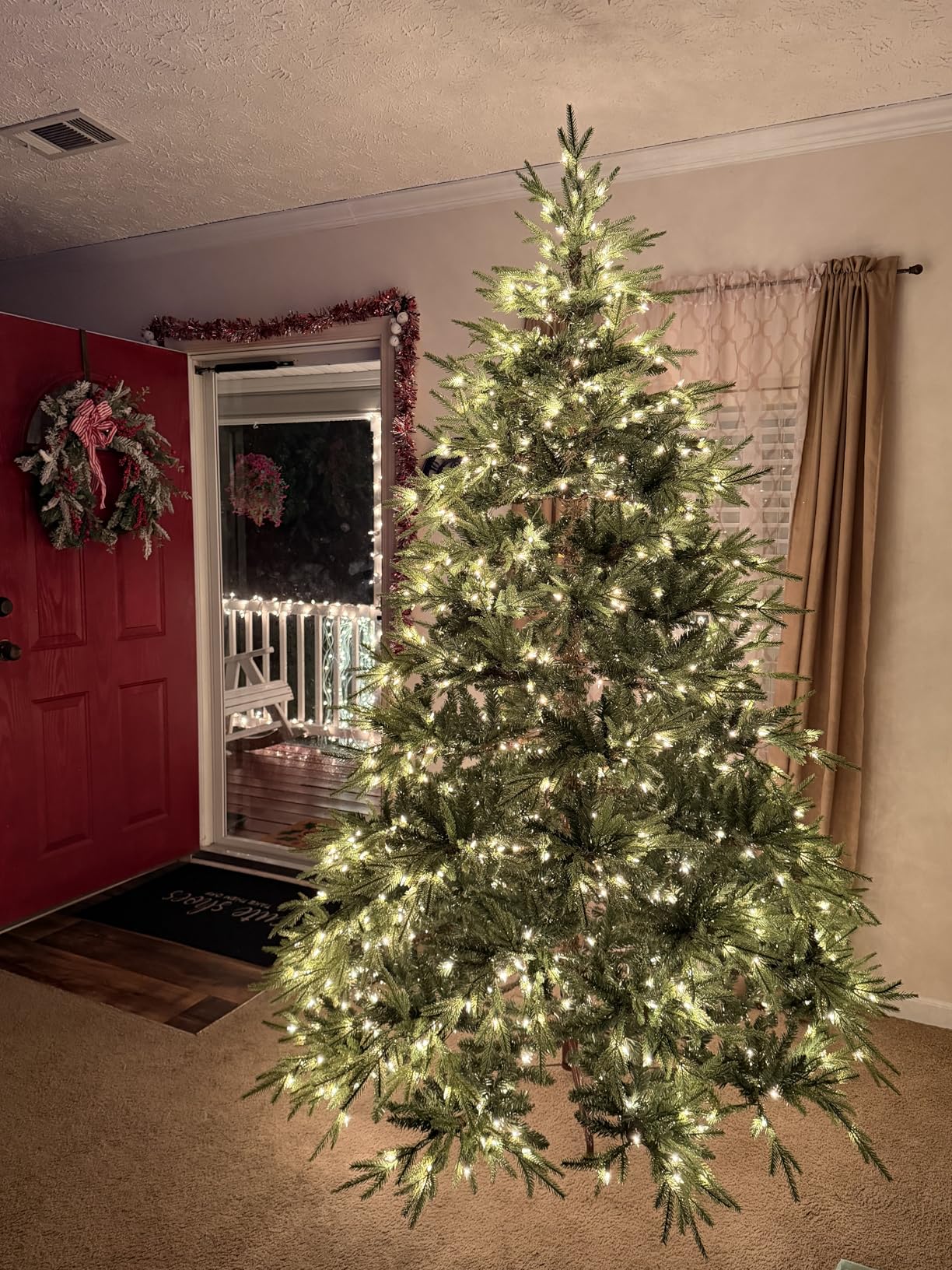 National Tree Company 7.5ft Pre-Lit Fraser Grande Artificial Christmas Tree with 1,000 Clear Lights, 3,719 Tips, Includes Stand customer photo 1