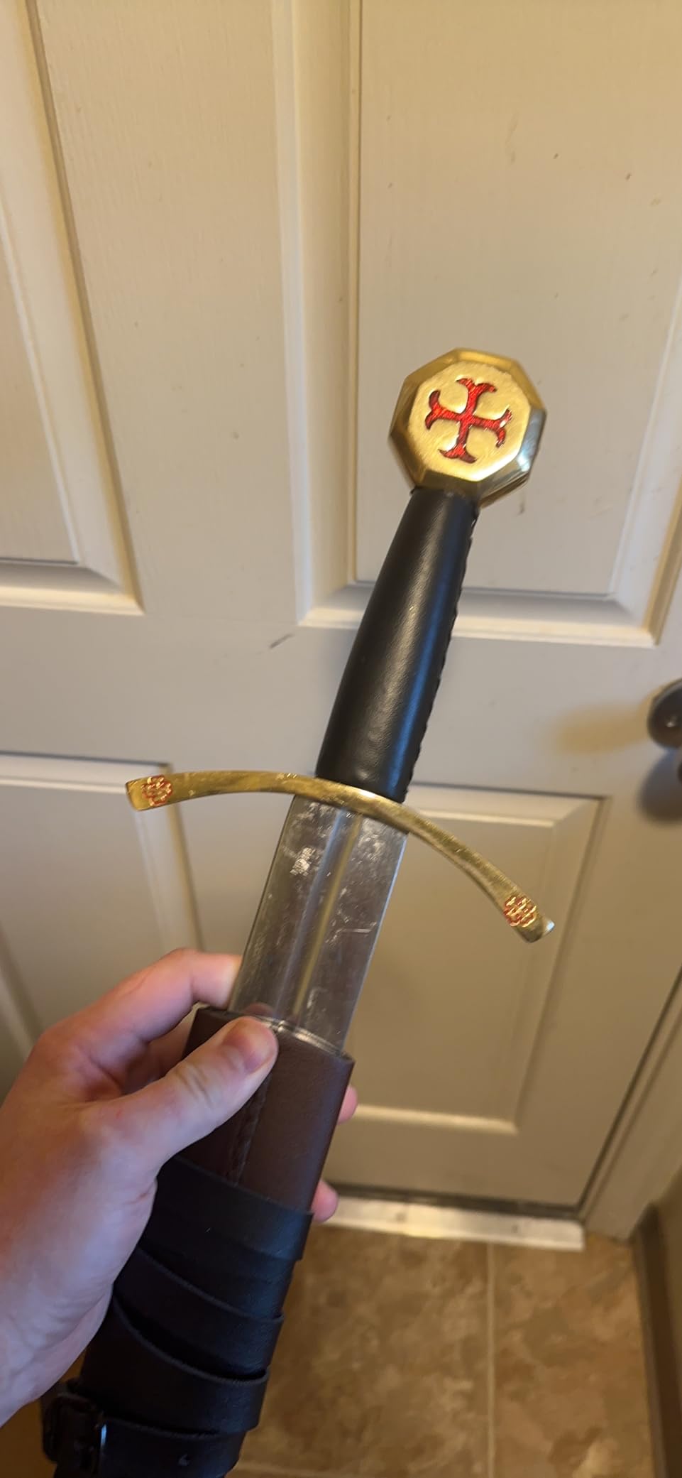 SZCO 37-inch Knights Templar Sword - Medieval Crusader Decorative Knight Sword with Black Leather Wrapped Handle & Matching Leather Scabbard for Adults, Cosplay & Display customer photo 2