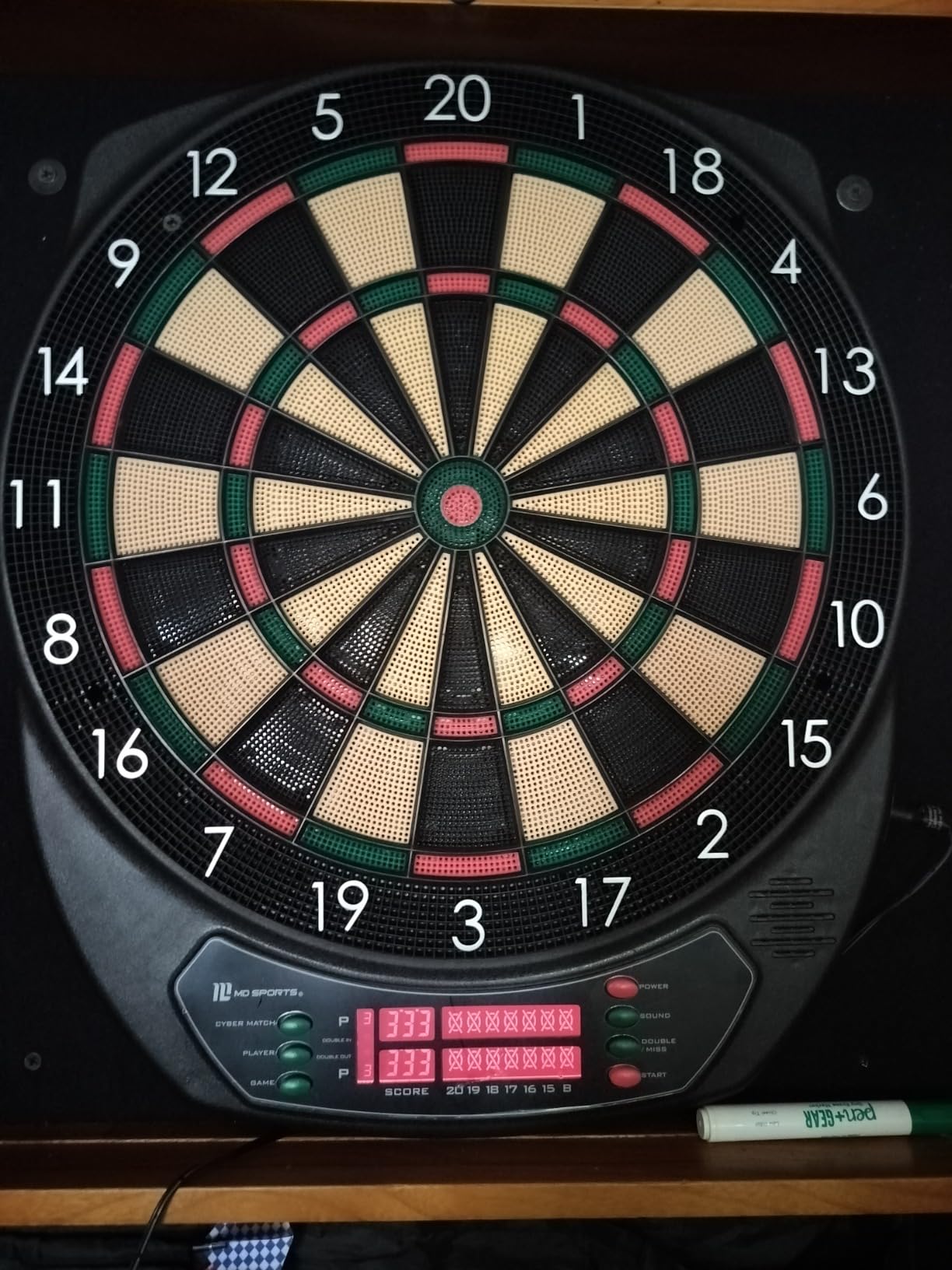 Viper Metropolitan Solid Wood Sisal/Bristle Steel Tip Dartboard Cabinet: Cabinet Only (No Dartboard), Oak Finish customer photo 1
