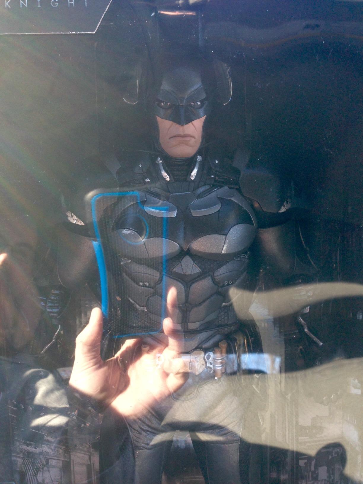 NECA Batman Arkham Knight 1/4 Scale Action Figure, 18 Inch customer photo 2