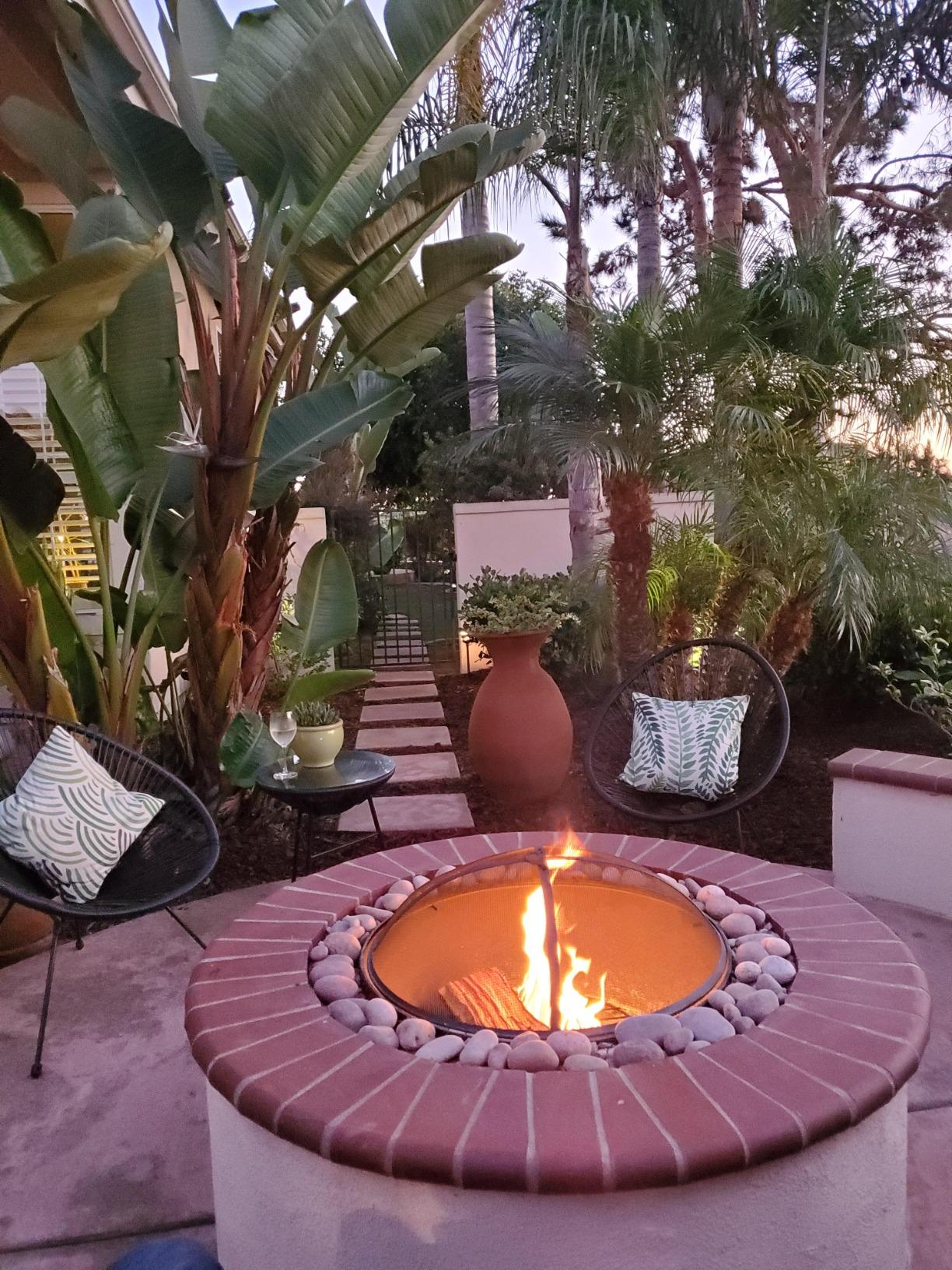 Sunnydaze 30-Inch Large Outdoor Fire Pit - Wood Burning Fire Pit for Outside with Poker and Screen - Black Finish - Regal Cauldron customer photo 2