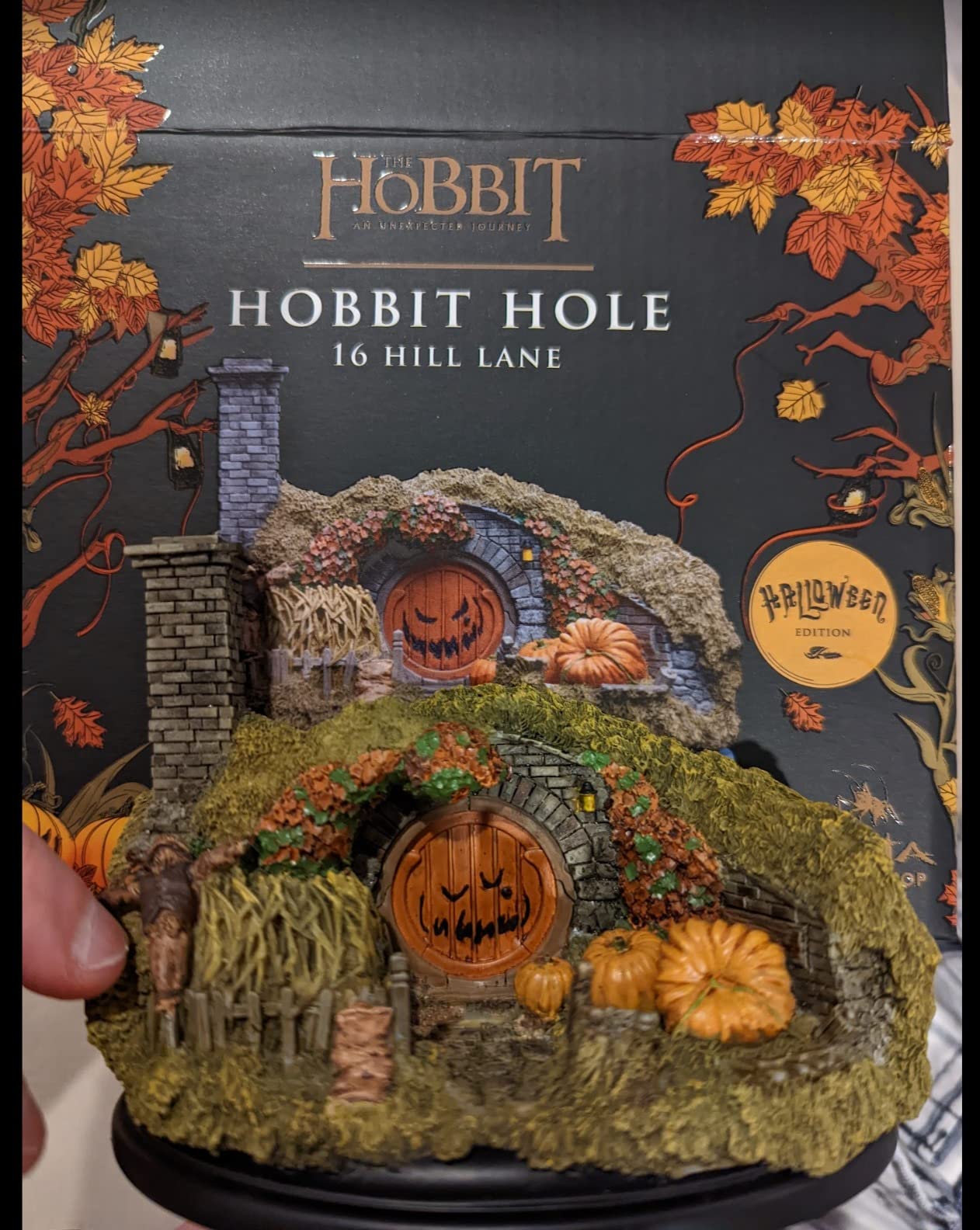 Weta Workshop Polystone - The Great Garden Smial Hobbit Hole customer photo 1