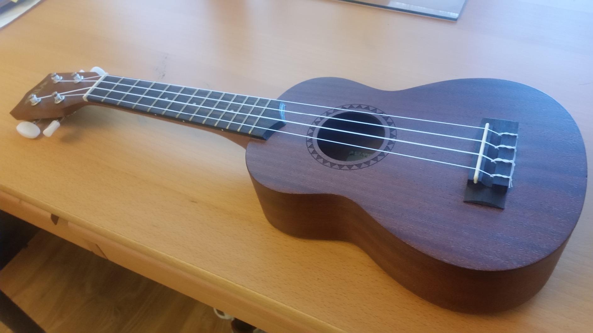 Kala KA-15 Series Satin Spruce Top Ukulele, with Rosewood Fingerboard, 4 Aquila Super Nylgut Strings, for All Ages and Skill Levels, 21 Inches, Soprano Ukulele customer photo 2