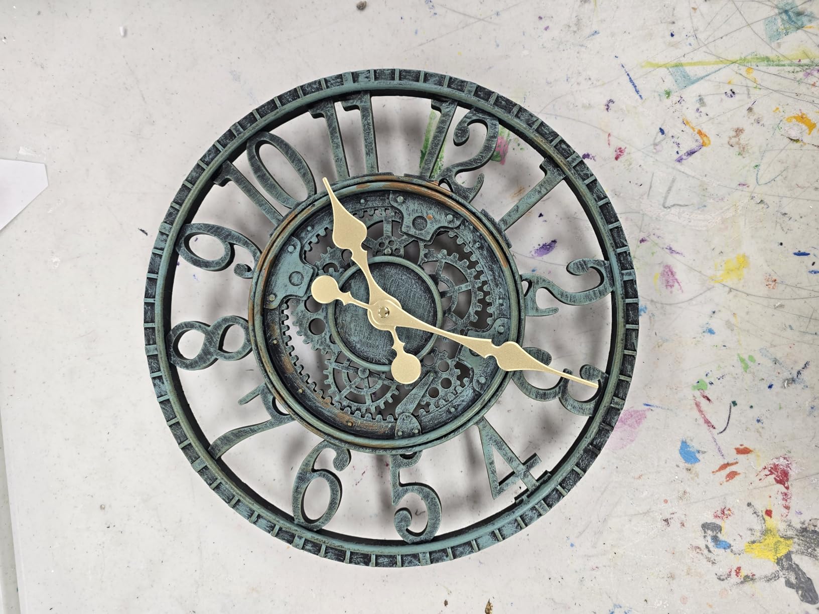 Lily's Home Hanging Wall Clock, Steampunk Gear and Cog Design with a Pewter Finish, Ideal for Indoor or Outdoor Clock, Poly-Resin (12 Inches Diameter) customer photo 1
