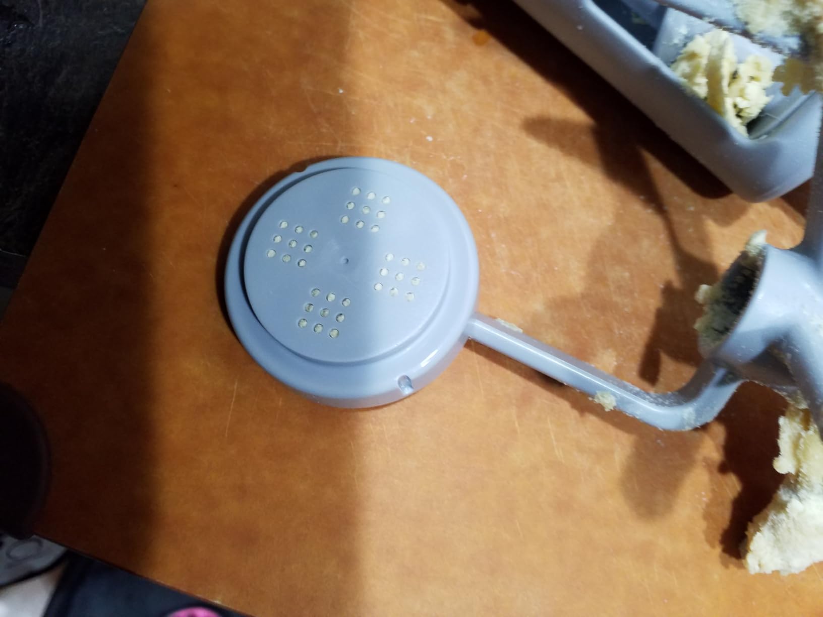 Philips Kitchen Appliances Compact Pasta and Noodle Maker, Viva Collection, 3 Classic Pasta Shaping Discs, Fully Automatic, Black (HR2371/05) customer photo 2