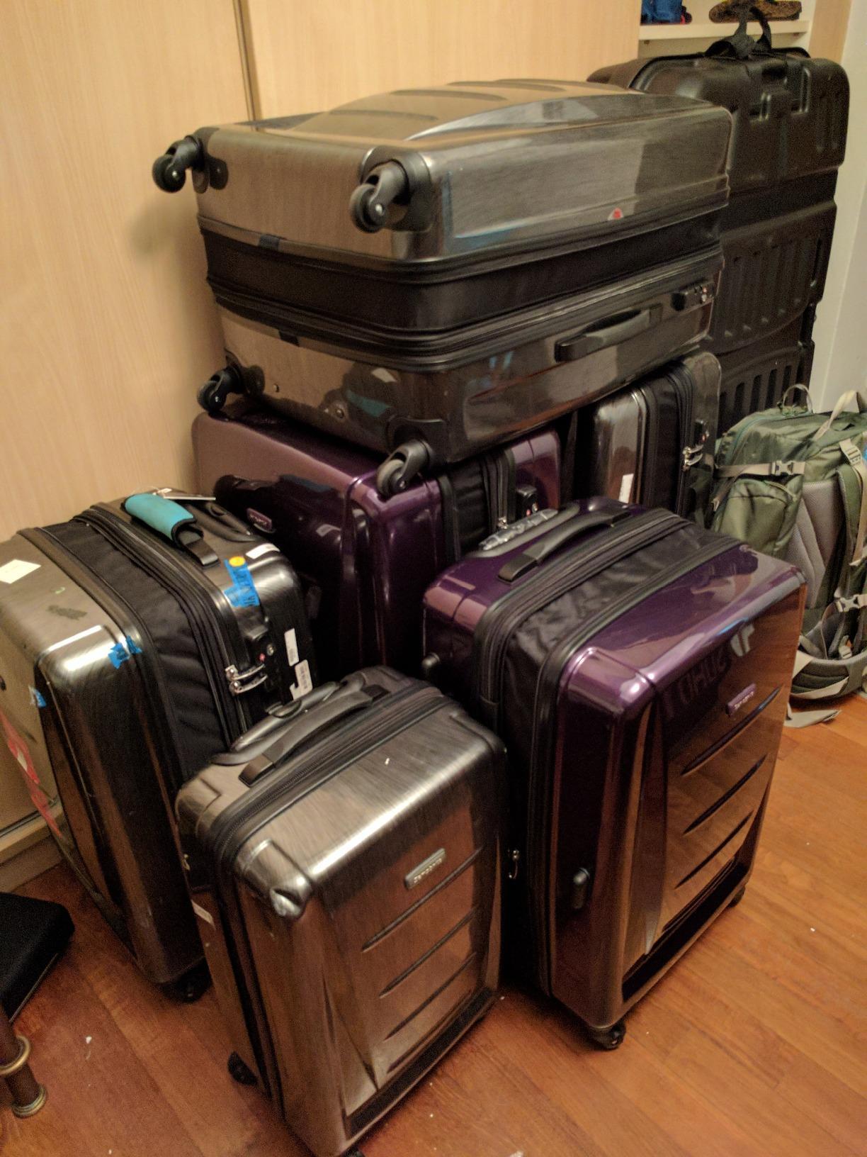 Samsonite Winfield 2 Hardside Luggage with Spinner Wheels, Navy, Carry-On 20-Inch customer photo 1