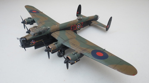Airfix Model Airplane Kit Gift Set - A08013A Avro Lancaster B.III, Plastic Plane Model Kits for Adults & Kids 8+, Skill Level 3, 1:72 Scale WW2 Military Aircraft Models, Real Aeroplane Models customer photo 2