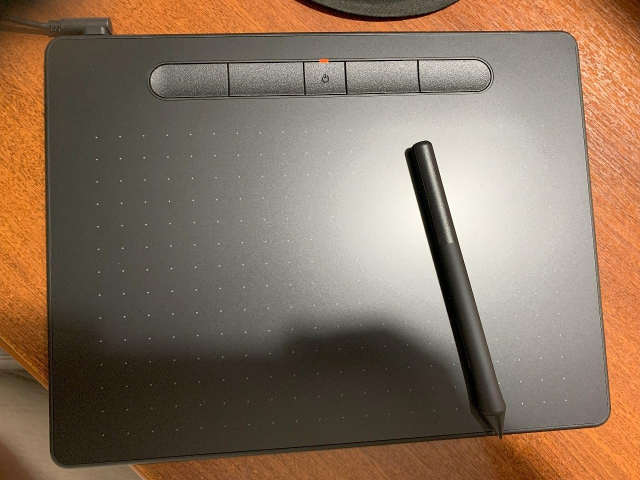 Wacom Intuos Medium, Bluetooth Graphic Drawing Tablet with Pen + Software, Battery-free pen, 4 ExpressKeys, works with Mac, Windows & Chromebook customer photo 2