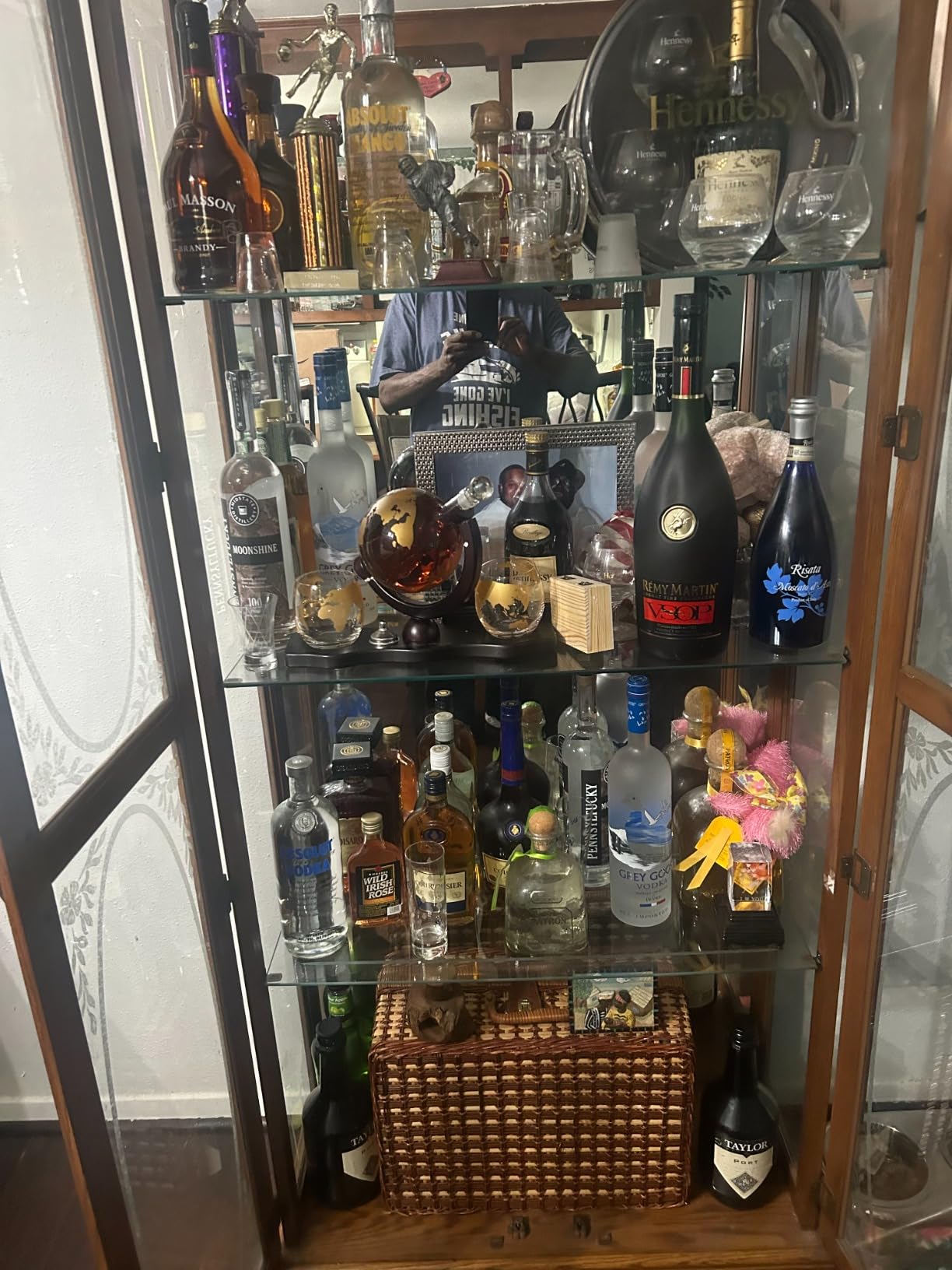 Gifts for Men Dad, Whiskey Decanter Globe Set with Ball & Glasses, Anniversary Birthday Gifts for Him Husband Boyfriend Brother, Unique Valentine Day Gifts for Bourbon Scotch Liquor Vodka, Cool Stuff customer photo 1