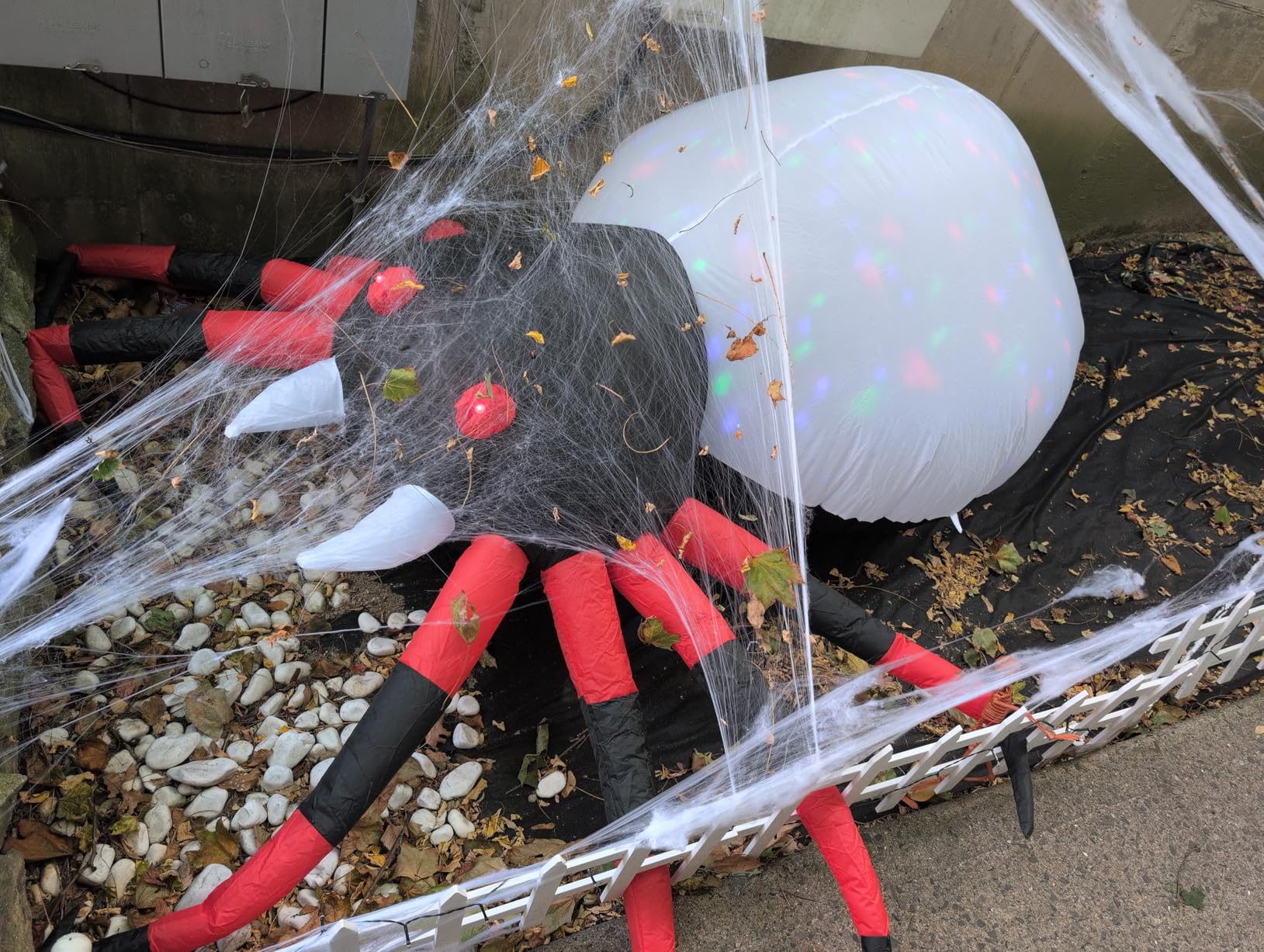 GOOSH 8 FT Width Halloween Inflatables Spider - Blow Up Yard Decorations with Magic Light - Halloween Outdoor Inflatables for Yard Garden Lawn Decor customer photo 1