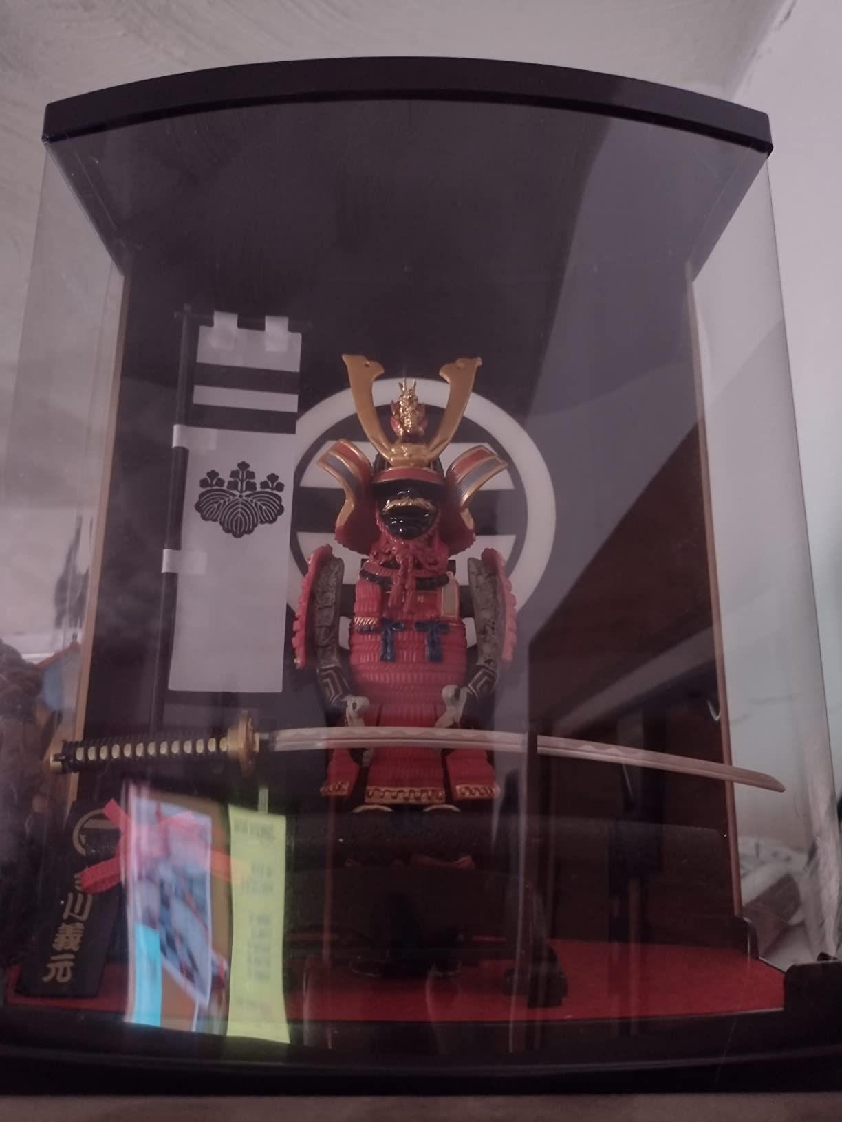 MEISTER JAPAN Mori Motonari Samurai Armor Figurine 1/10 Scale Display Case | Detailed 1/10 scale Sengoku warrior armor with 1/6 scale metal katana and display case. customer photo 2