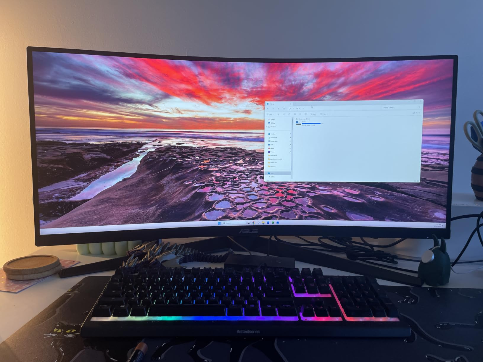 ASUS VG34VQL1B TUF 34 Inch Curved Gaming Monitor - WQHD (3440x1440), 165Hz, 1ms, Extreme Low Motion Blur, FreeSync Premium, Eye Care, Height Adjustable, DisplayHDR 400, DisplayPort, HDMI, USB customer photo 2