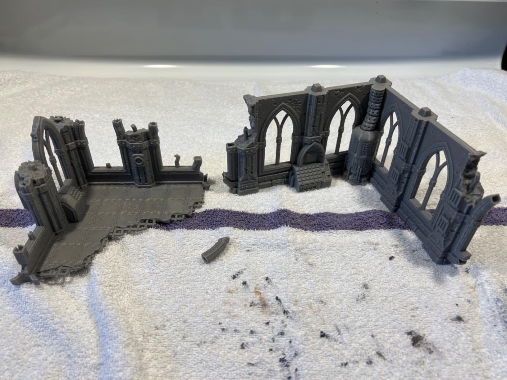 EnderToys Gothic Sci-Fi Ruins by Terrain4Print (Set C), 3D Printed Tabletop RPG Scenery and Wargame Terrain for 28mm Miniatures customer photo 2
