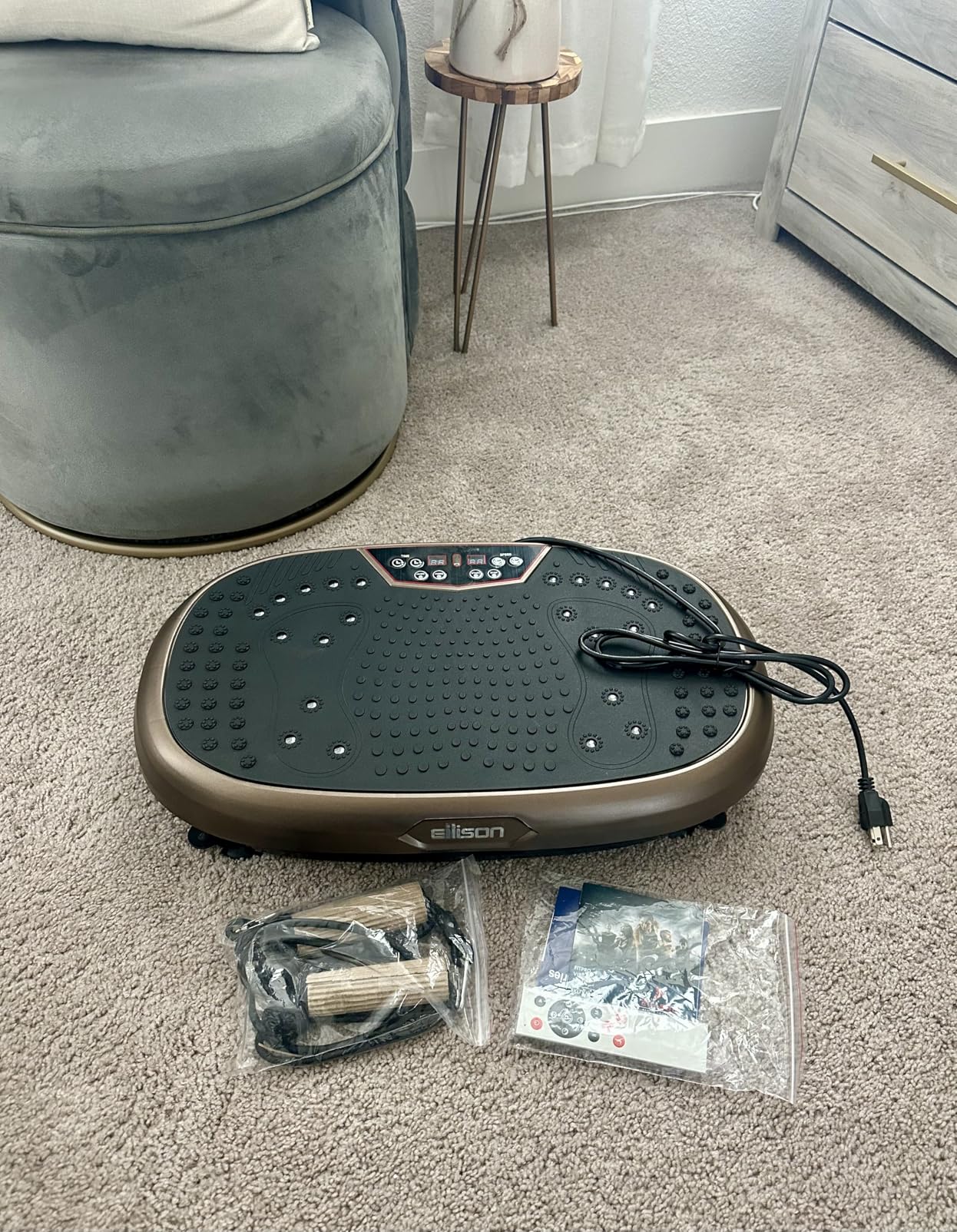 FitMaxx 3D XL Vibration Plate Exercise Machine - Whole Body Workout Vibration Platform w/Loop Bands - Lymphatic Drainage Machine for Weight Loss, Shaping, Recovery customer photo 2