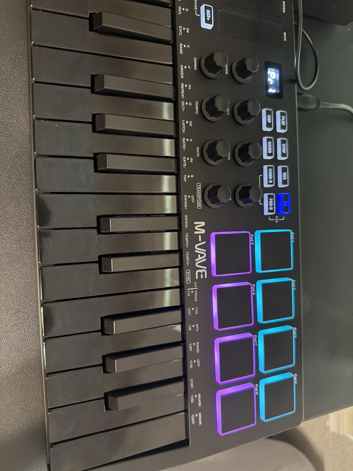 M-VAVE 25 Key USB MIDI Keyboard Controller With 8 Backlit Drum Pads, Bluetooth Semi Weighted Professional Dynamic Keybed, 8 Knobs and Music Production Software customer photo 1