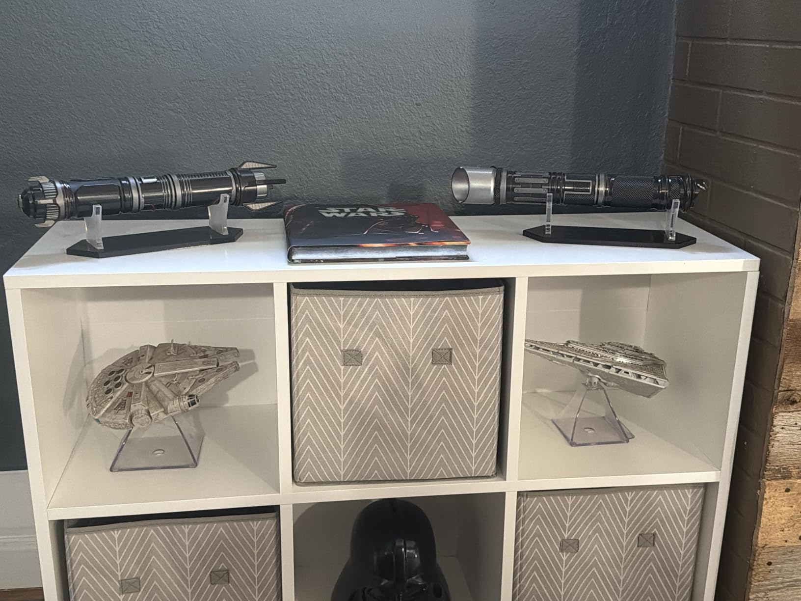 WANLIAN Lightsaber Display Stand Acrylic Desktop Lightsaber Display Case Lightsaber Hilt Holder for Display Decorative Lightsaber (Black bottom) customer photo 1