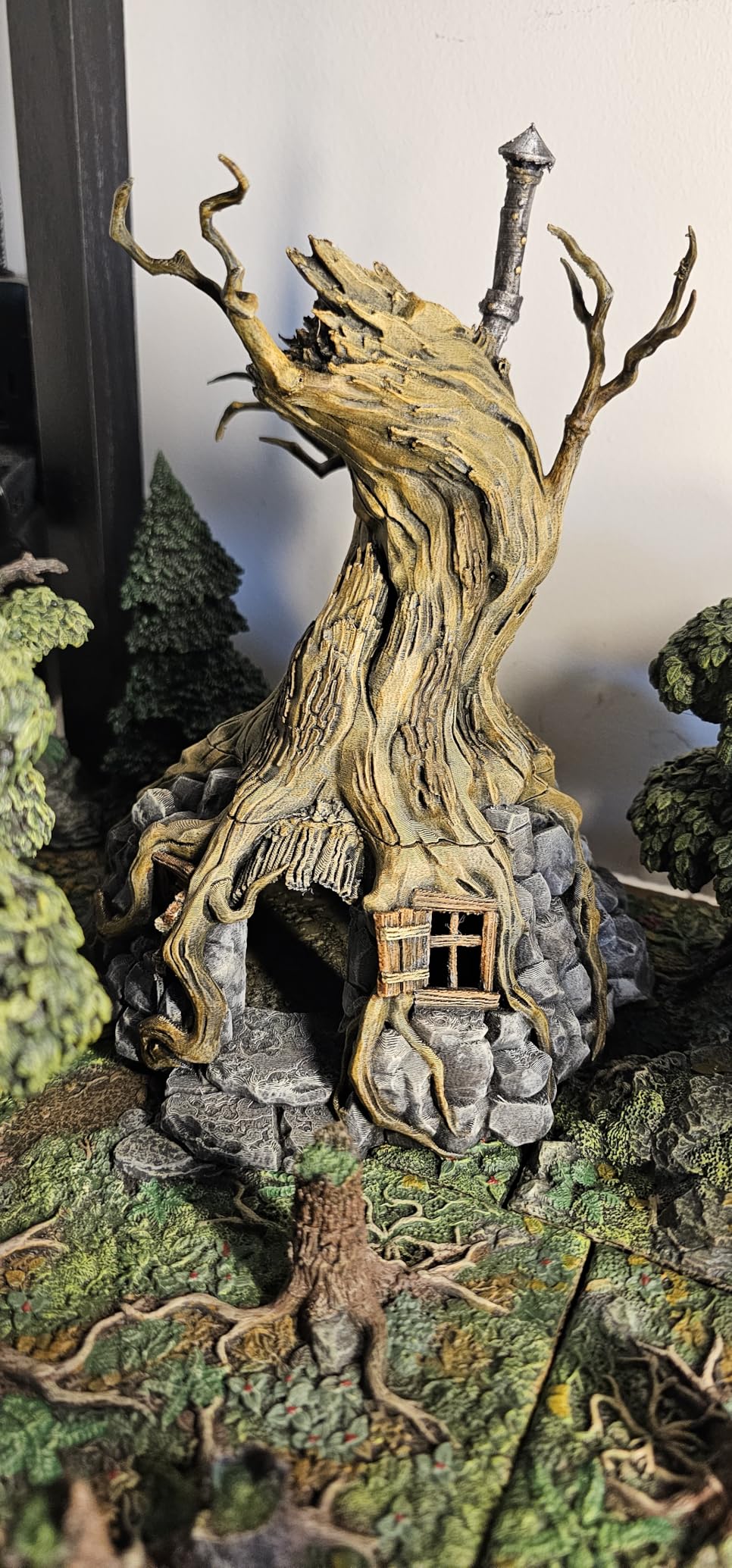 EnderToys Witch's Hovel DND Terrain Compatible with Dungeons and Dragons, 28mm Miniature Wargaming, Tabletop RPGs, Wargame Scenery customer photo 1