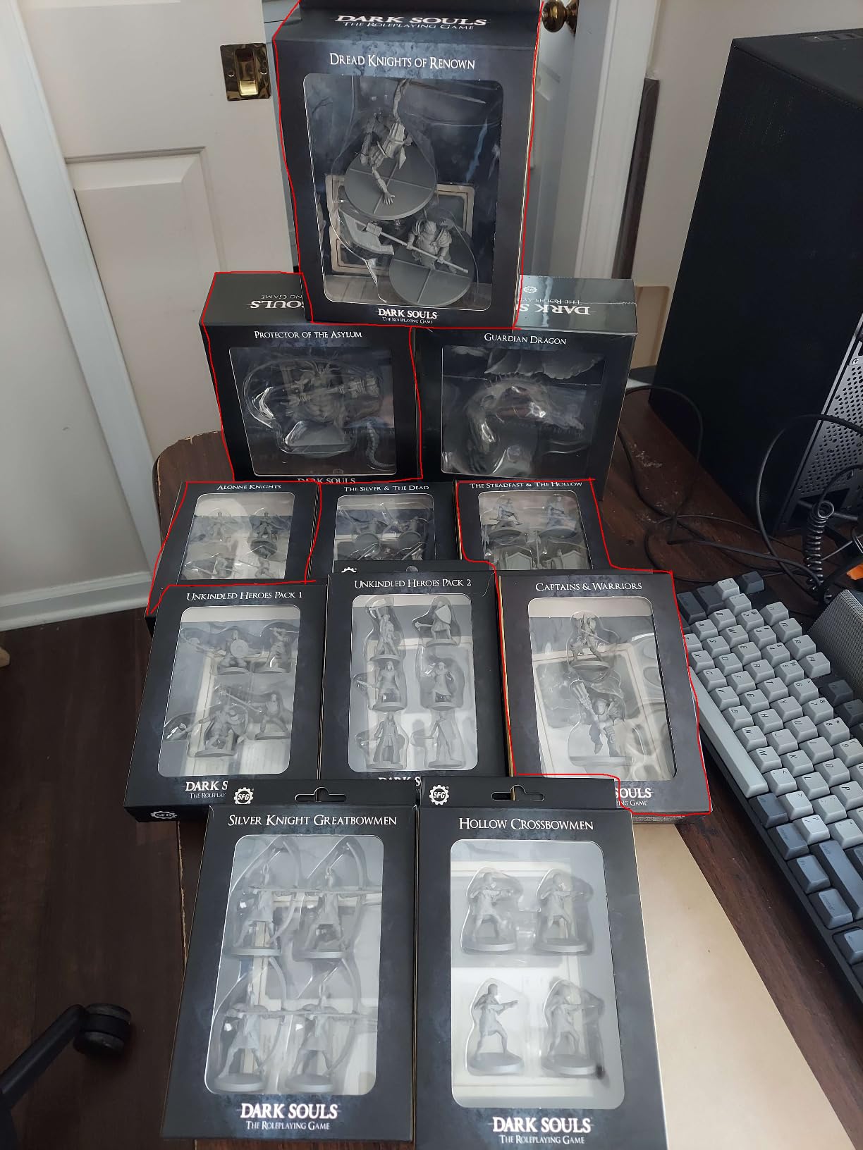 Steamforged Games: Dark Souls The Roleplaying Game Miniatures Bundle (13 Items) customer photo 1