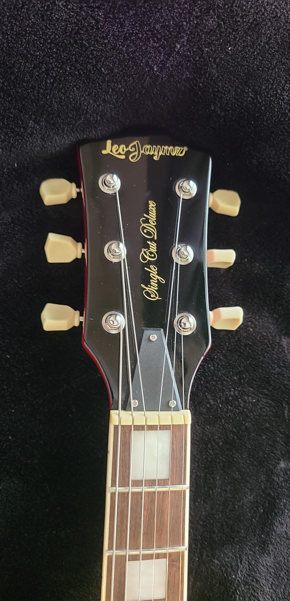 Leo Jaymz SC Series Electric Guitar, Mahogany Body, Dual Humbuckers, Cherry Sunburst customer photo 1