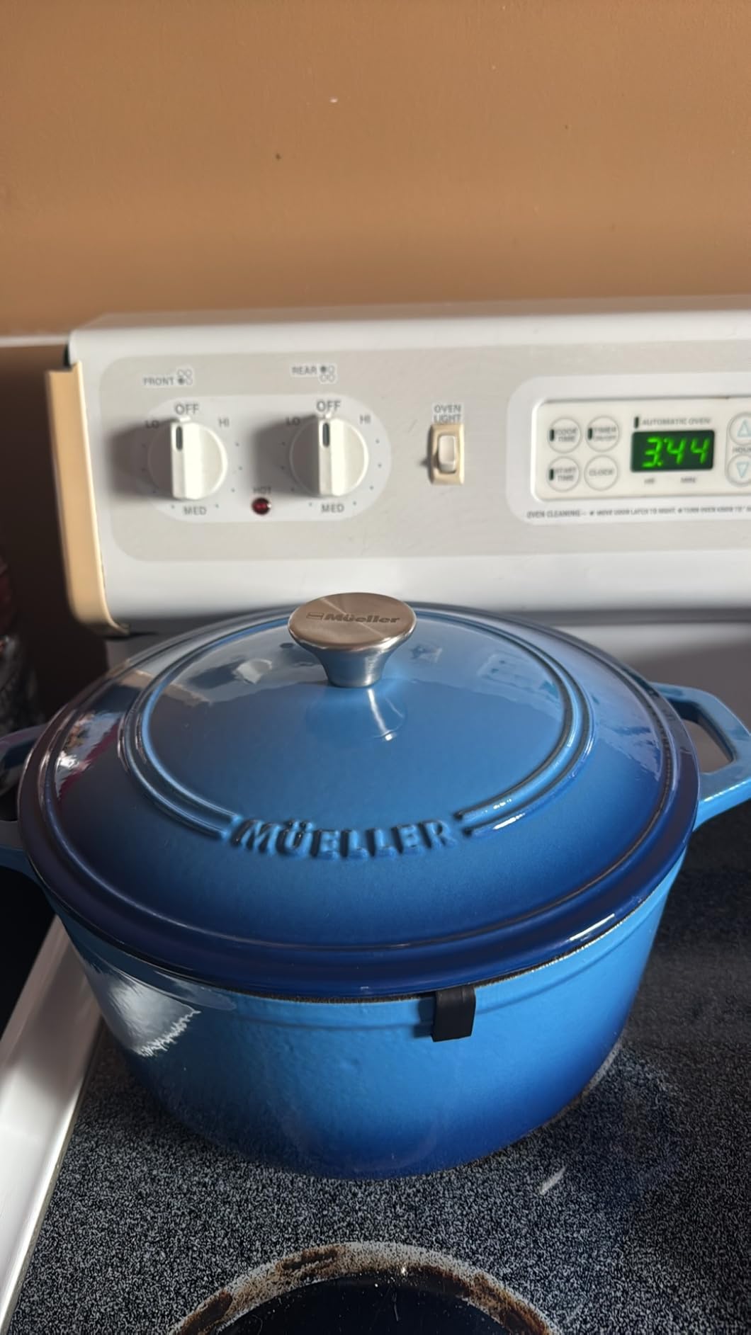 Mueller DuraCast 6 Quart Enameled Cast Iron Dutch Oven Pot with Lid | Sourdough Bread Baking, PFOA-Free, 500°F Oven Safe - All Cooktops incl. Induction, Braising & Slow Cooking, Emerald customer photo 1
