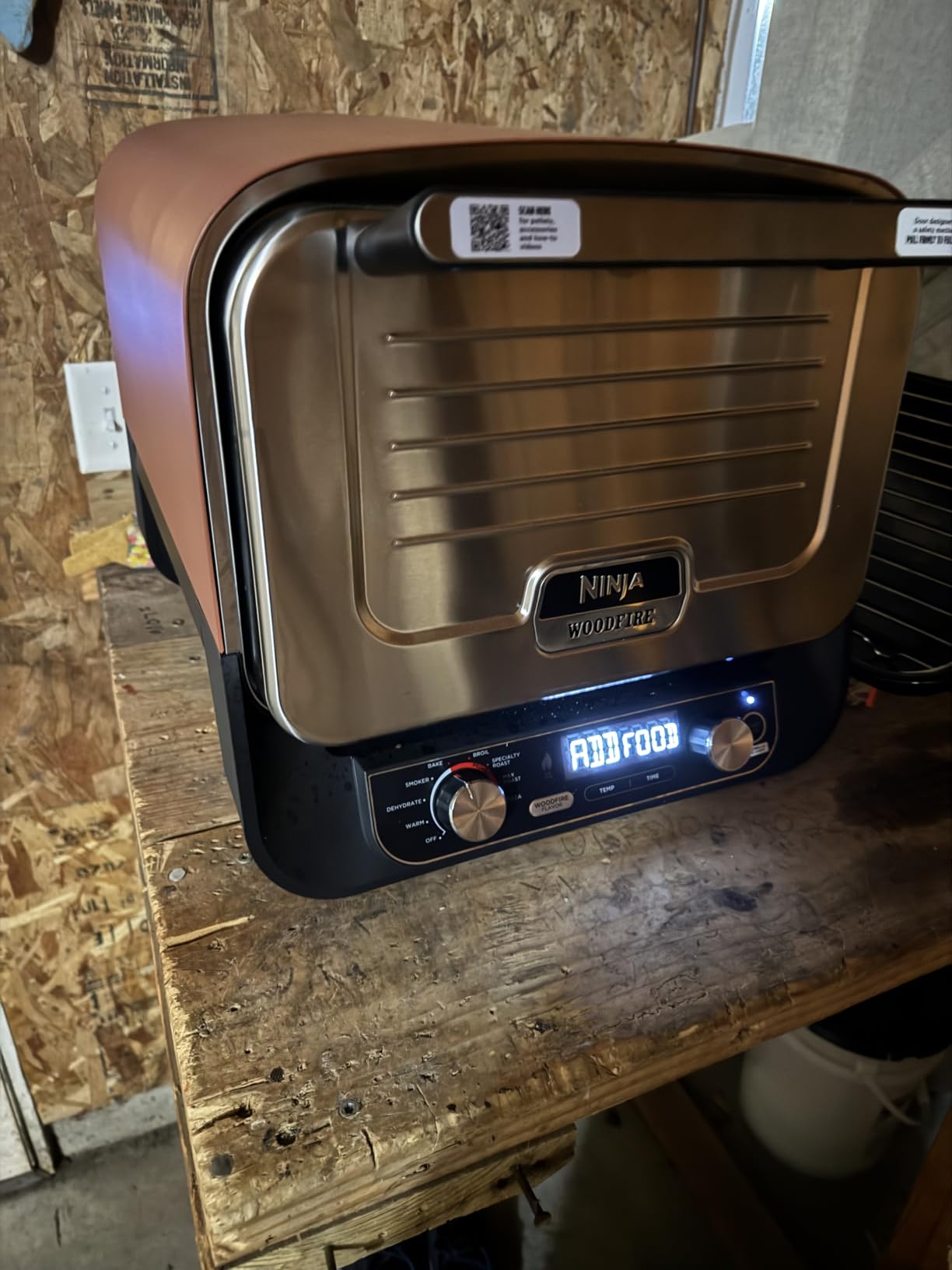 Ninja Woodfire Outdoor Pizza Oven, 8-in-1 Portable Electric Roaster Oven, Heats up to 700°F, 5 Artisan Pizza Settings, Integrated BBQ Smoker Box, Includes Flavored Wood Pellets, Terracotta Red customer photo 2