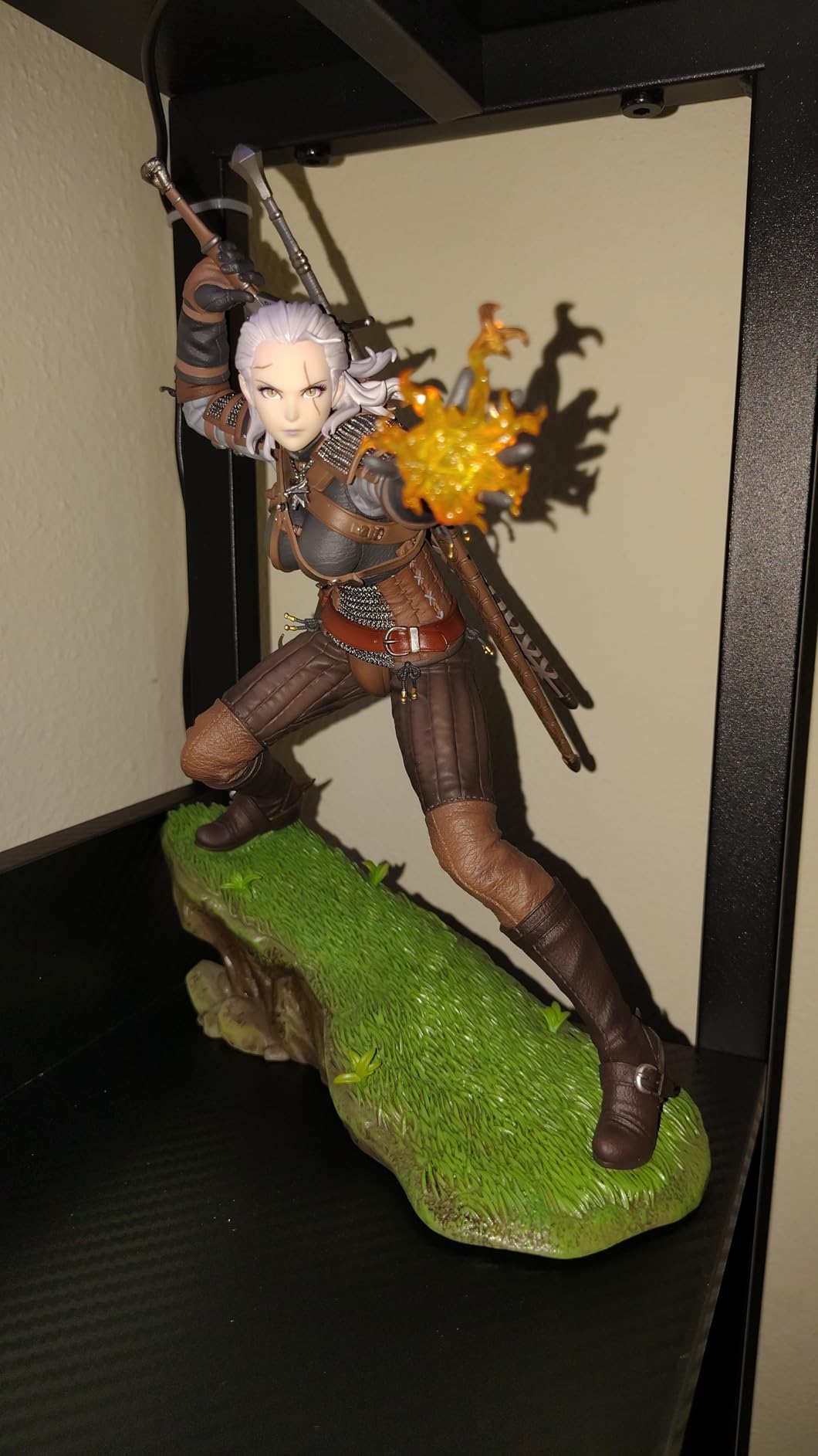 Kotobukiya Bishoujo Geralt 1/7 Scale PVC Painted Complete Figure - The Witcher - Geralt of Rivia customer photo 1