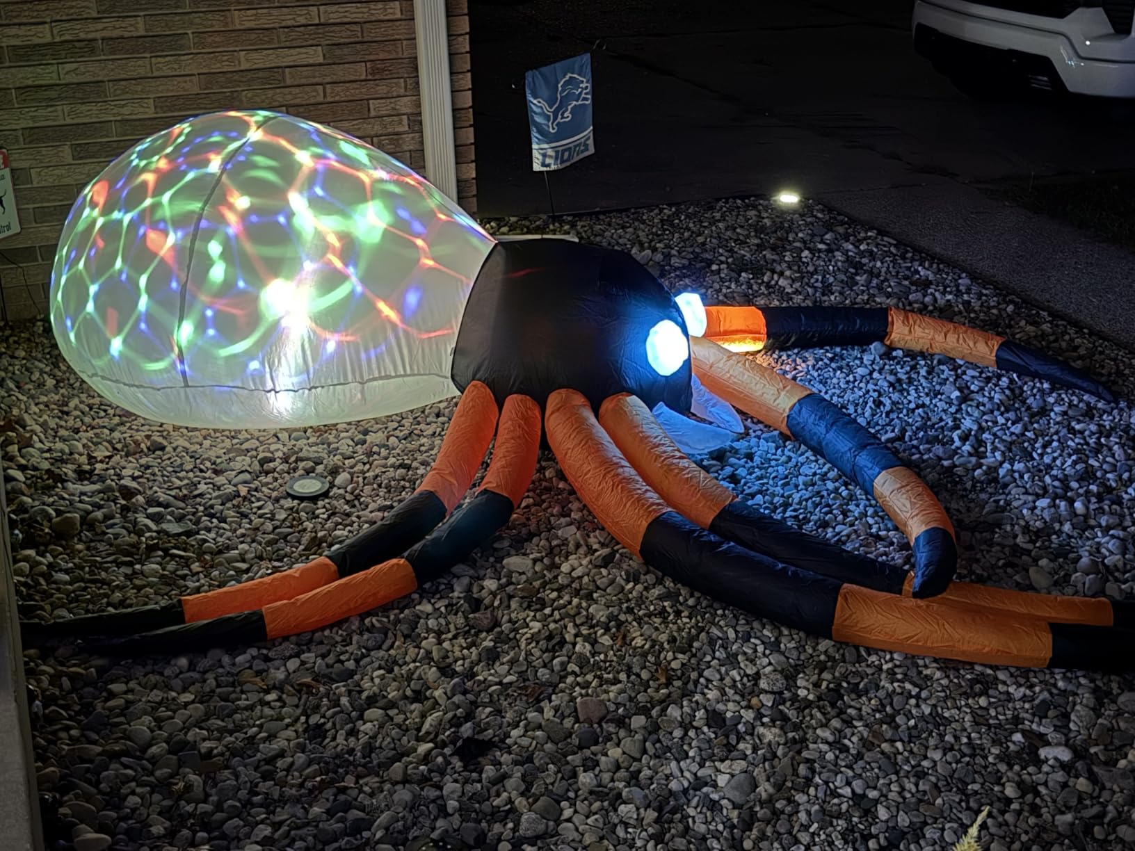 zukakii 12Ft Halloween Inflatables Spider with 7-Colors Changing LED Lights, Decorations Outdoor Rotating Lights & Glowing Eyes, Large Creepy Props for Yard Garden Decor Orange customer photo 2