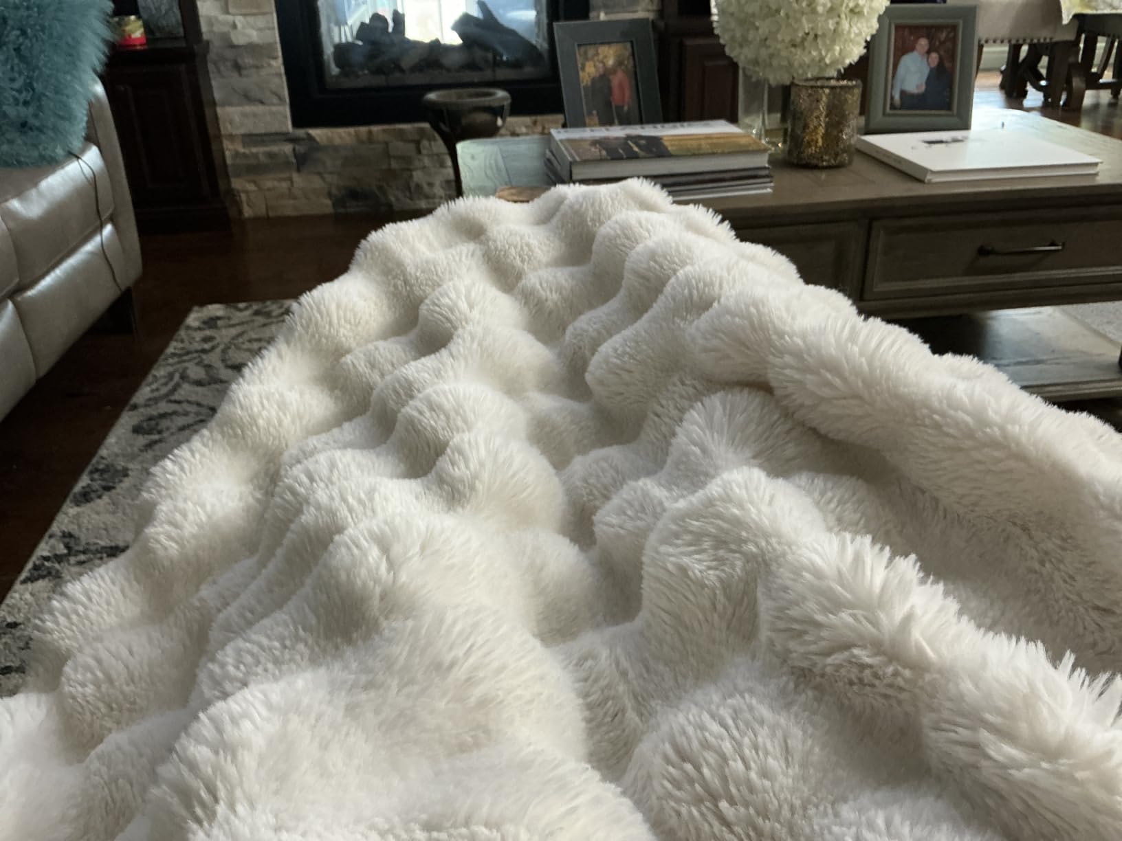Touchat Luxury 1000GSM Faux Rabbit Fur Throw Blanket, Super Heavy Warm Cozy Brown Blankets for Couch Bed Sofa, Ruched Plush Fuzzy Elegant Soft Reversible Mink Blanket for Living Room Bedroom customer photo 1