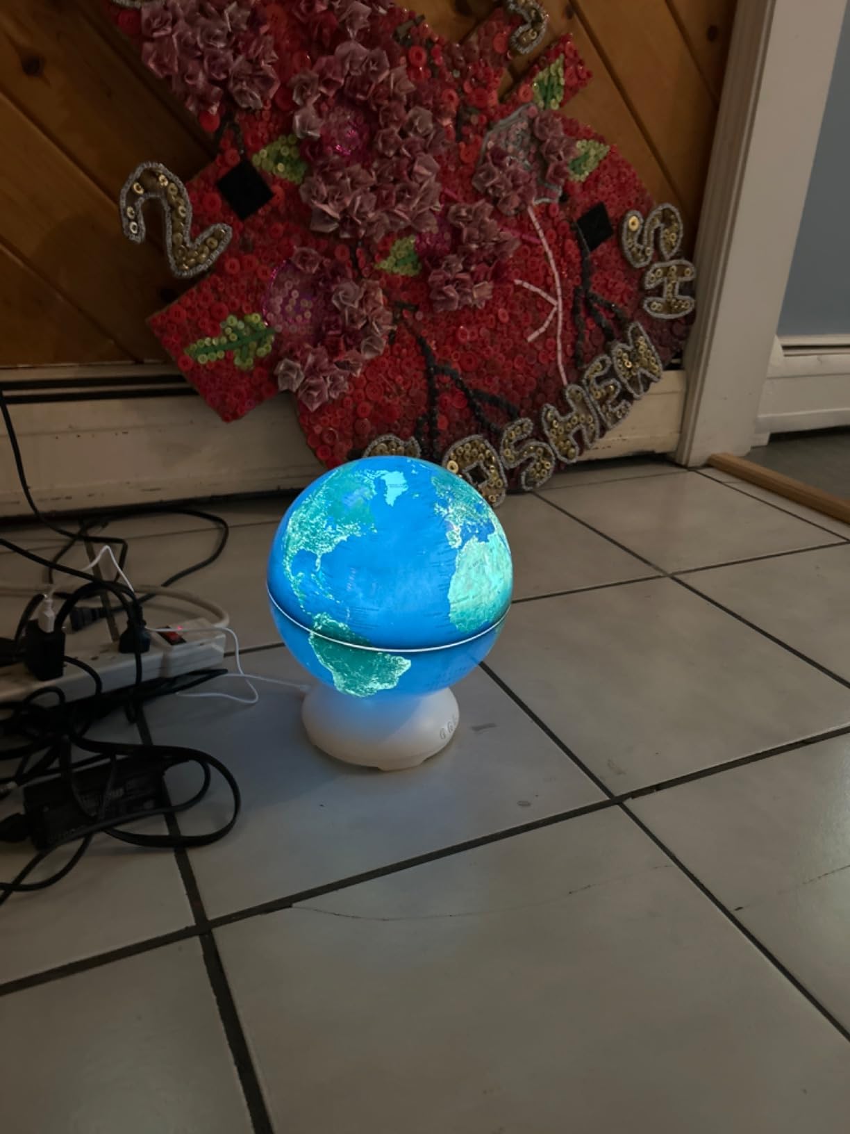 USA Toyz Cityscapes Illuminated Globe for Kids Learning STEM - Globe with Stand, 3 Sleep Settings, Auto Rotation, LED Desk or Night Stand Light Lamp, Educational World Globes for Kids 8+, 10
