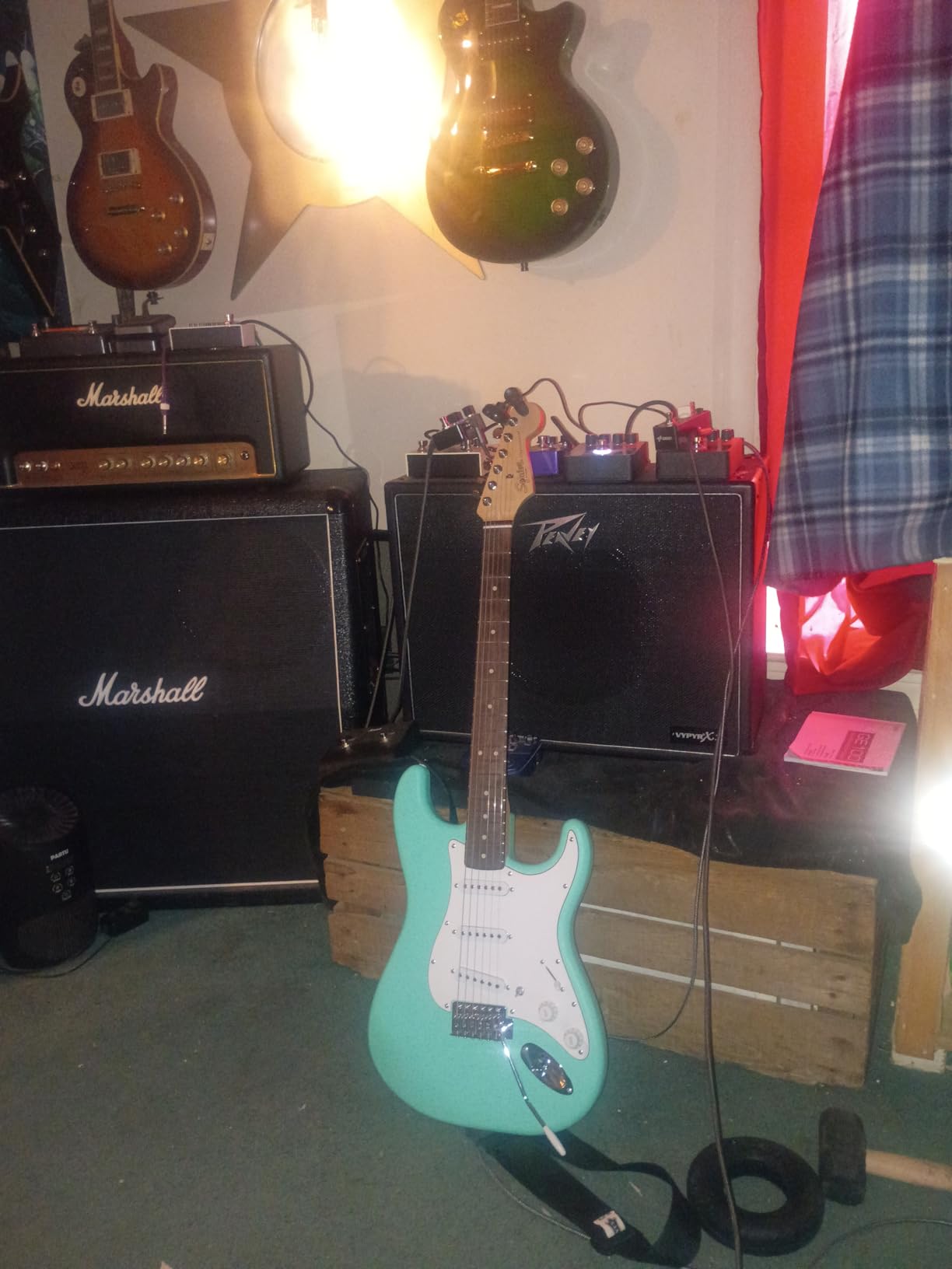 Fender Squier Debut Stratocaster Beginner Electric Guitar, Matte Black customer photo 2