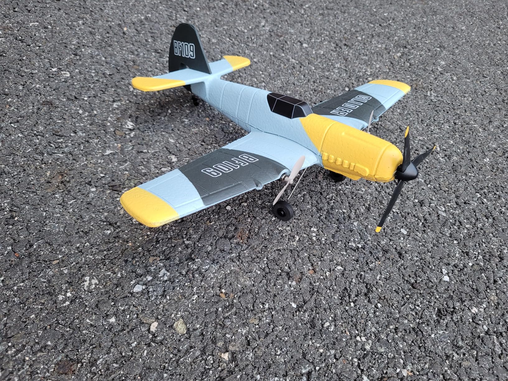 RC Plane, 3 Channel Remote Control Airplane, 6-axis Gyro Stabilizer BF-109 RTF RC Airplane with 2 Batteries, Easy to Fly for Beginners Adults and Kids customer photo 2