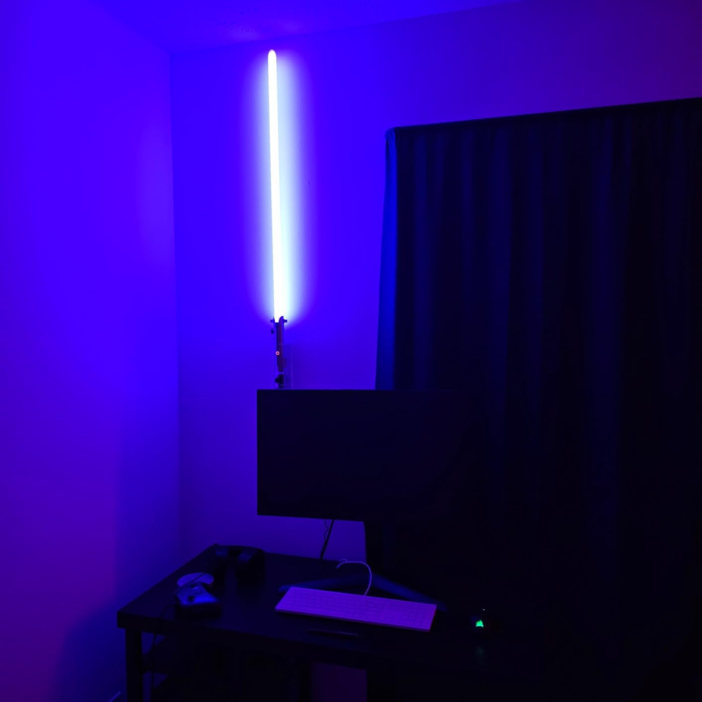Cosmos 1 Pc Lightsaber Wall Mount Stand Vertical Light Saber Display Rack Acrylic Lightsaber Holder Wall Lightsaber Display Stand Compatible with Savi's Lightsaber (Transparent Clear - 6.6 cm Dia. Thick Helt) customer photo 2