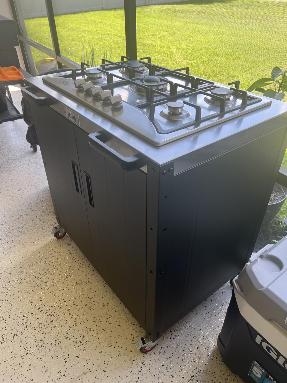 Feasto Modular Outdoor Kitchen Island with Propane Gas Stove and Storage Cabinet, 35-Inch Outdoor Cooking Station with 304 Stainless Steel Top & Lockable Wheels for Backyard Patio, Black & Silver customer photo 1