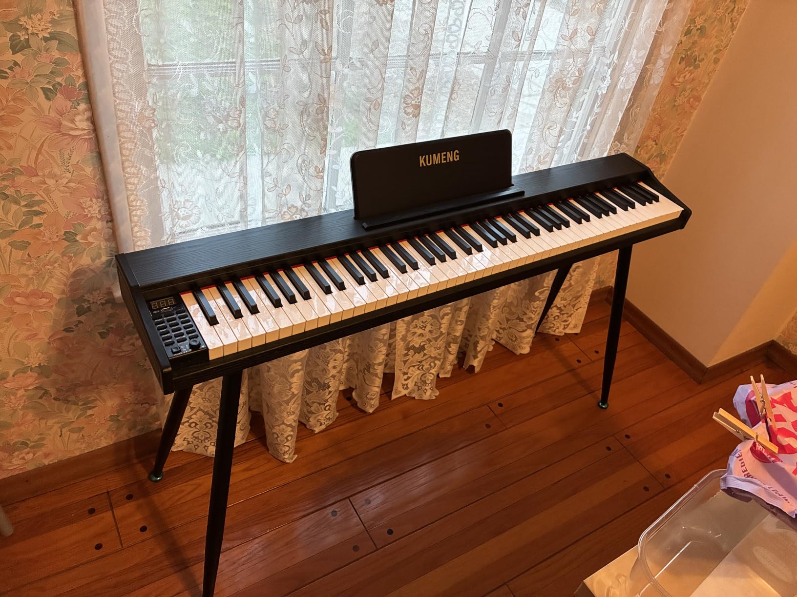 Digital Piano 88 Key Semi Weighted Keyboard, Full-size Electric Piano for Beginners, with Sheet Music Stand, Pedal, Power Adapter, Headphone Mode, USB-MIDI customer photo 2