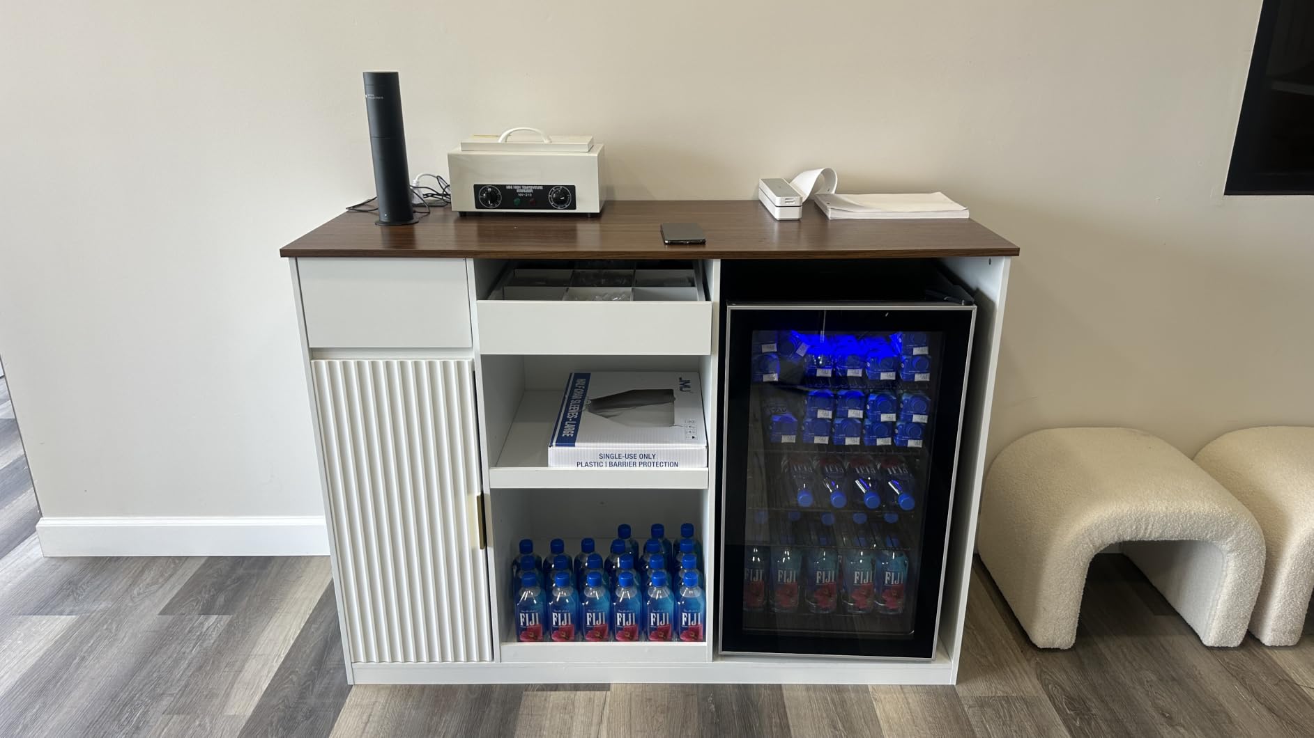 Electactic 50 Cans Beverage Refrigerator Cooler, 1.3 Cu.ft Mini Fridge Countertop Drink Cooler with Glass Door for Beer, Soda, Wine, Adjustable Digital Temperature Control for Home Dorm Bar, Black customer photo 2