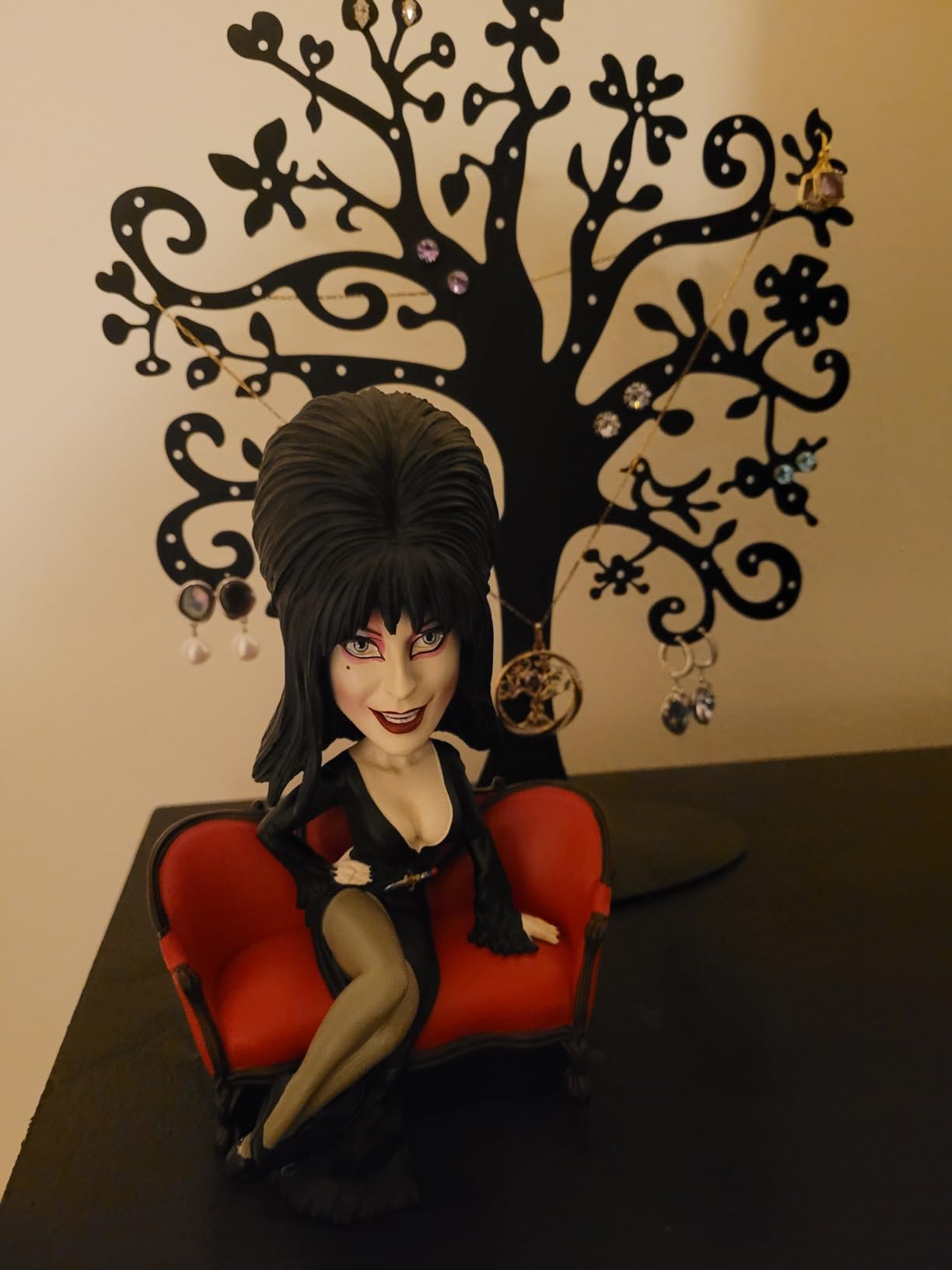 Royal Bobbles Elvira Mistress of the Dark Lounge Collectible Bobblehead Statue - 6.75 Inches customer photo 1