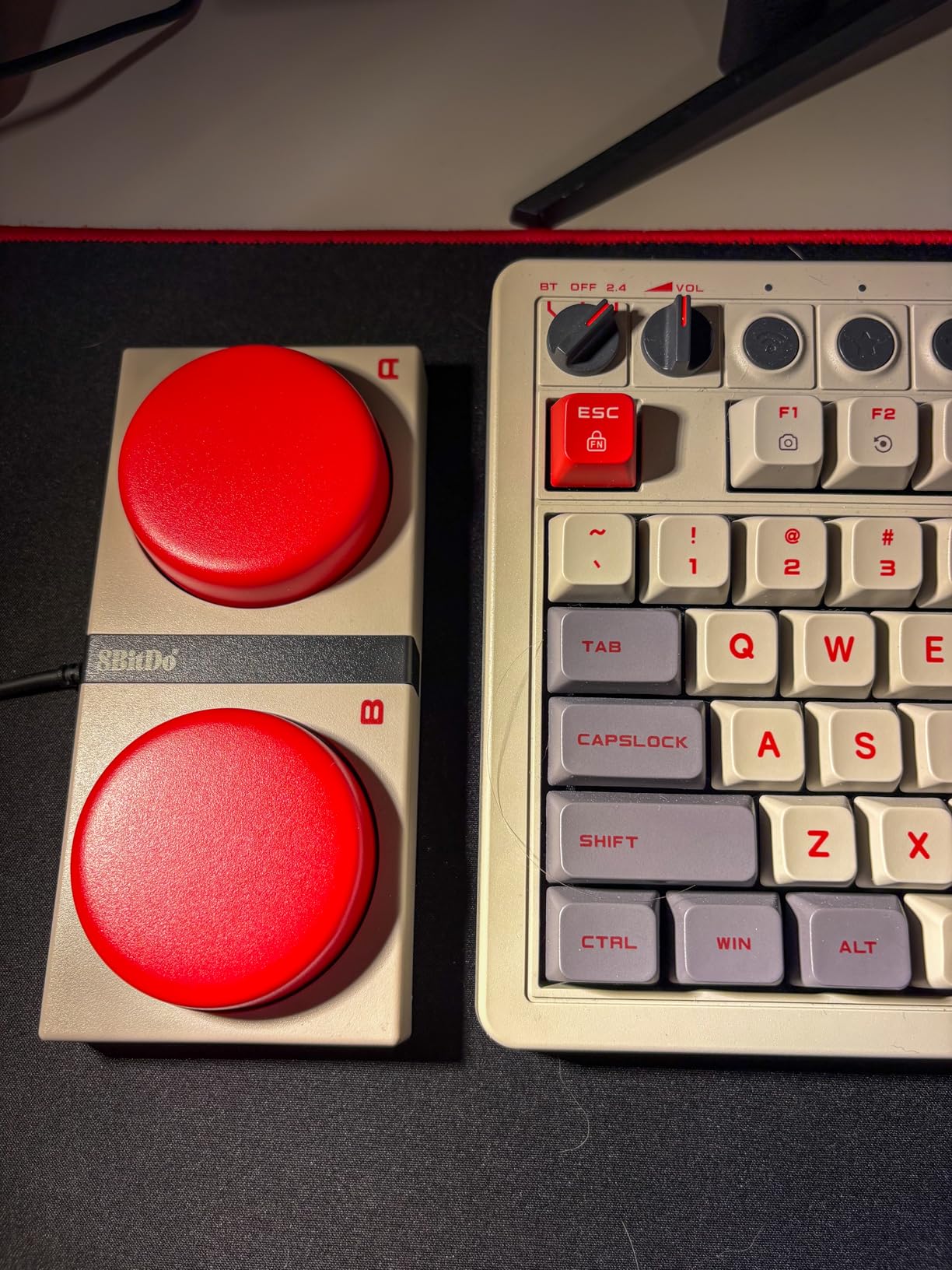 8BitDo Retro 108 Mechanical Keyboard with 108 Keys and Integrated Numpad, Bluetooth/2.4G/USB-C Hot Swappable Wireless Gaming Keyboard for Windows and Android - N Edition customer photo 1