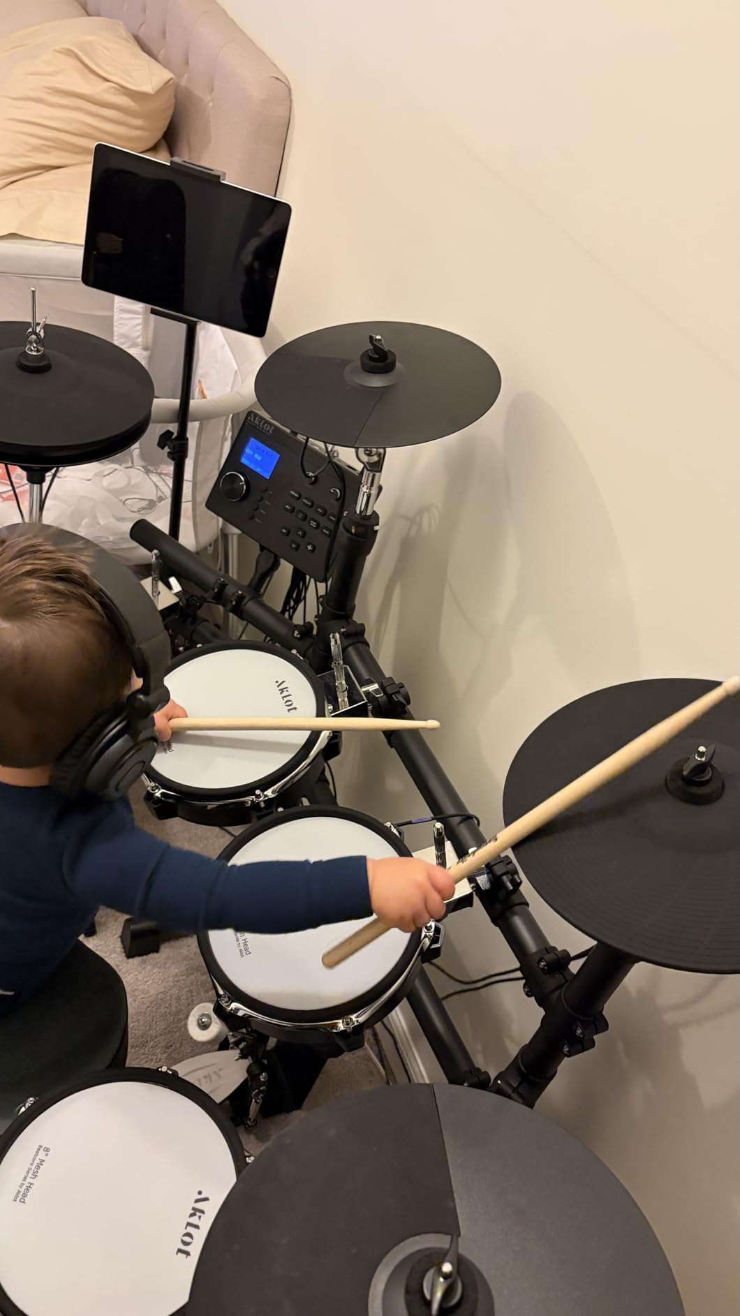 AKLOT Expanded-Size Electric Drum Set: 12'' Two-Piece Standalone Hi-Hat, Independent Kick Drum and 10'' Dual-Zone Snare, 12'' Triple-Zone Ride Cymbal, All Mesh Heads, 460 Sounds (Single Bass Pedal) customer photo 2