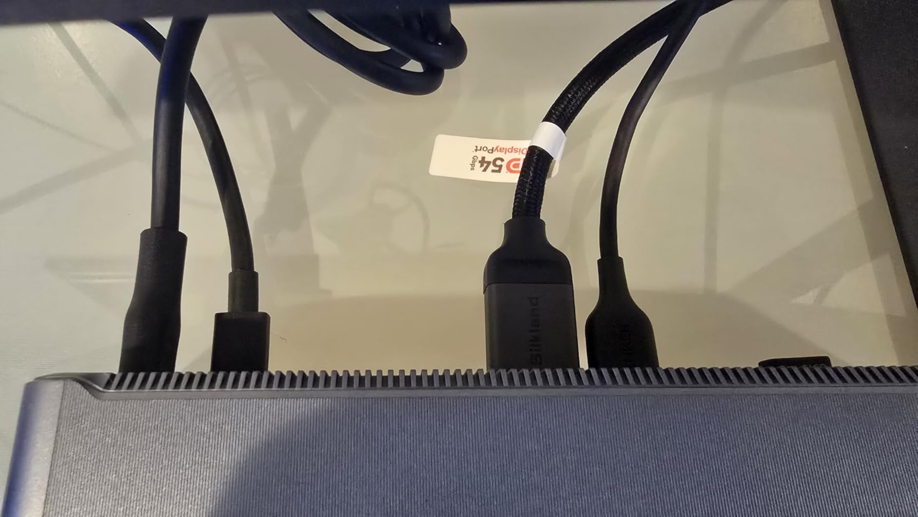 Anker Prime Docking Station (DL7400), 14-Port Triple Display with DisplayLink, 140W Max, Smart Display, Triple 4K 60Hz, Cooling Fan, for Windows Laptops (The Latest DisplayLink Driver Must Installed) customer photo 2