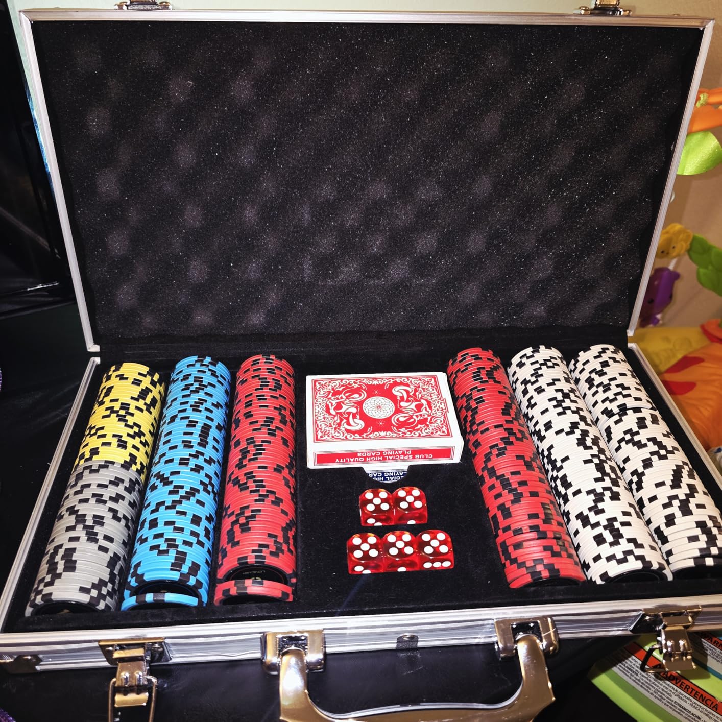 500pc Poker Chip Set 11.5g Numbered Aluminum Case Texas Holden | Iron core chips, 2 decks, 5 dice, dealer, small/big blind buttons. Blackjack, casino game nights, home parties, mancave. customer photo 1