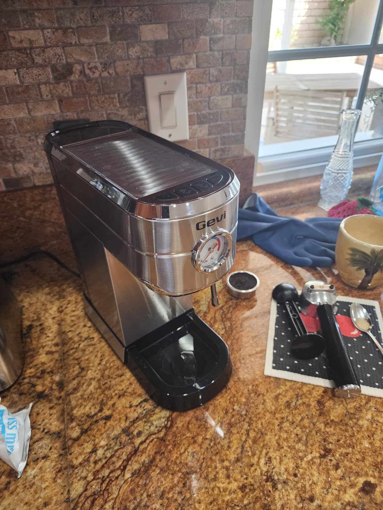 Gevi 20 Bar Compact Espresso Machine for Home, Latte and Cappuccino Coffee Maker with Removable Water Tank and Milk Frother customer photo 1