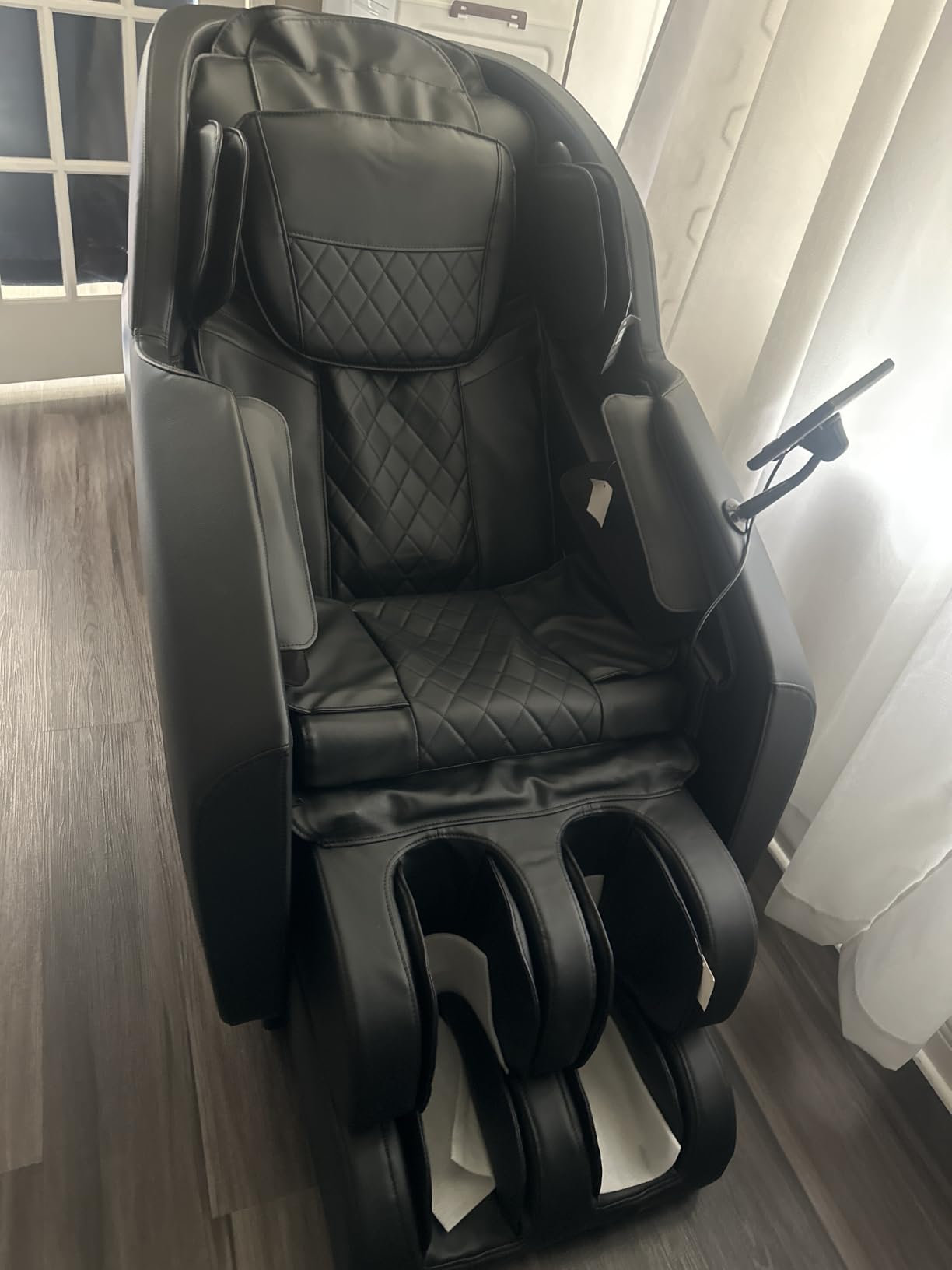 Full Body Massage Chair, Fully Assembled 14 Rollers Zero Gravity Recliner with Lumbar & Calf Heating, 20 Auto Modes, Spacious Massage Area, Bluetooth Speaker, Touch Screen Controller, Voice Control customer photo 2